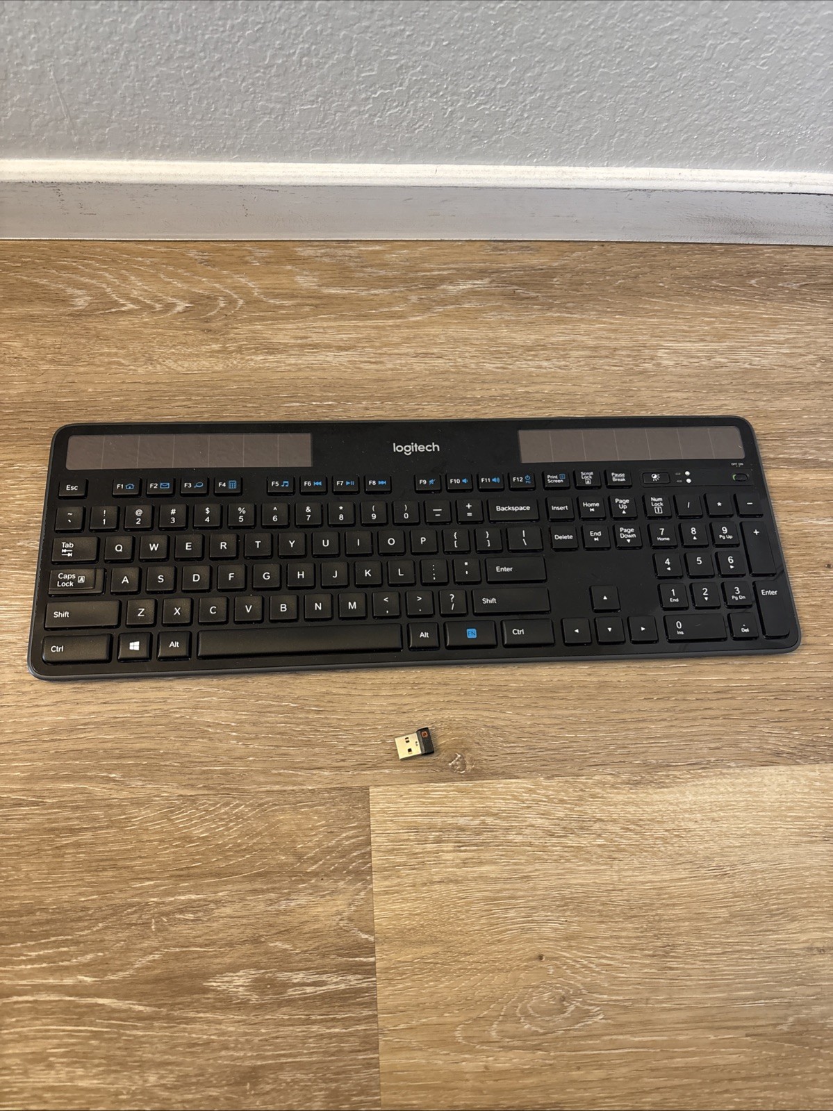 Logitech K750 Wireless Solar Keyboard w/ Unifying Receiver Dongle