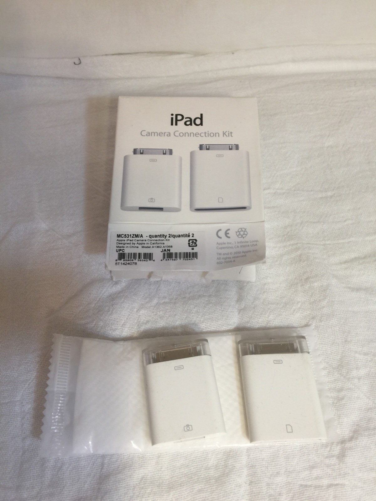 Apple iPad Camera Connection Kit  MC531ZM/A Gently Used