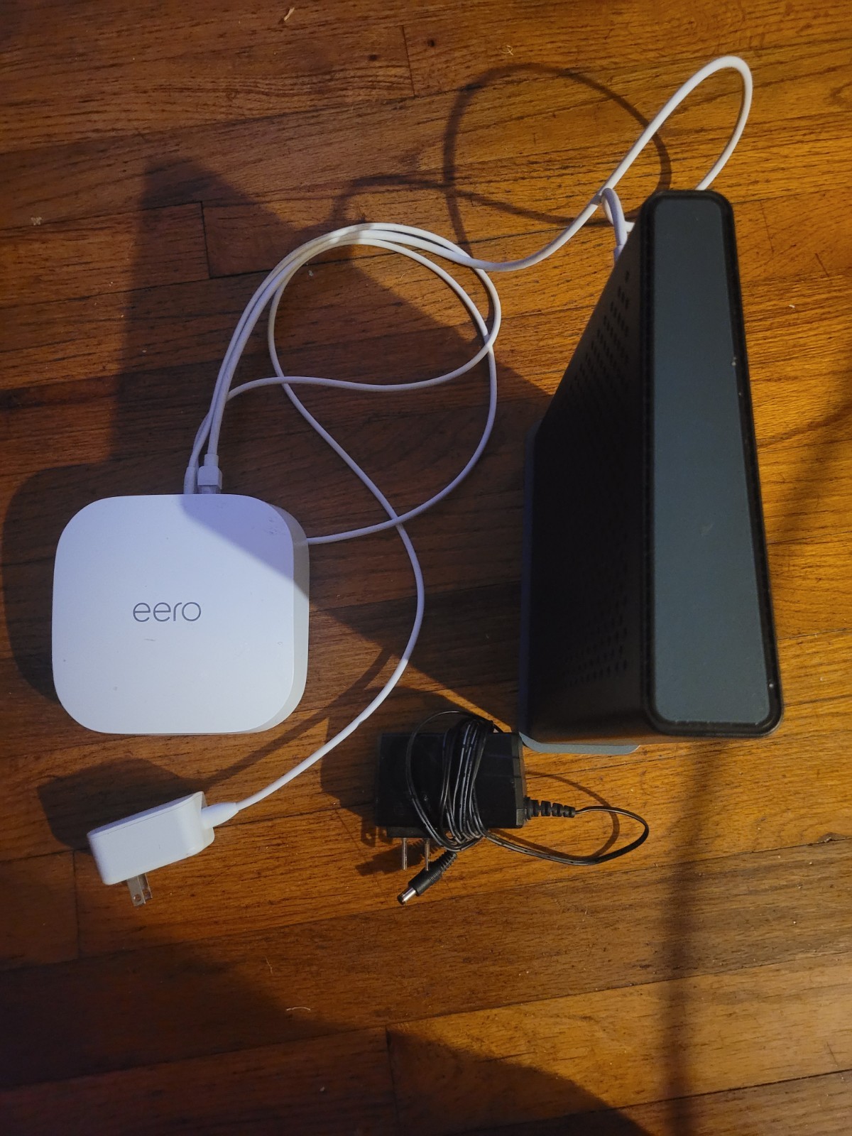 ARRIS DG3450 DOCSIS 3.1 Cable Modem + Amazon eero Mesh WiFi Router Bundle