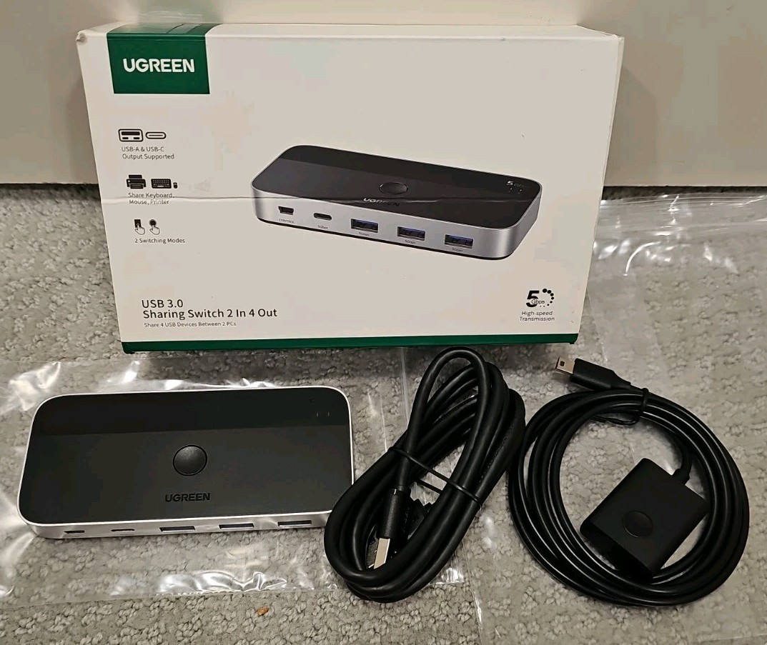 UGREEN USB 3.0 Sharing Switch 2 In 4 Out Model CM662 P/N 15705