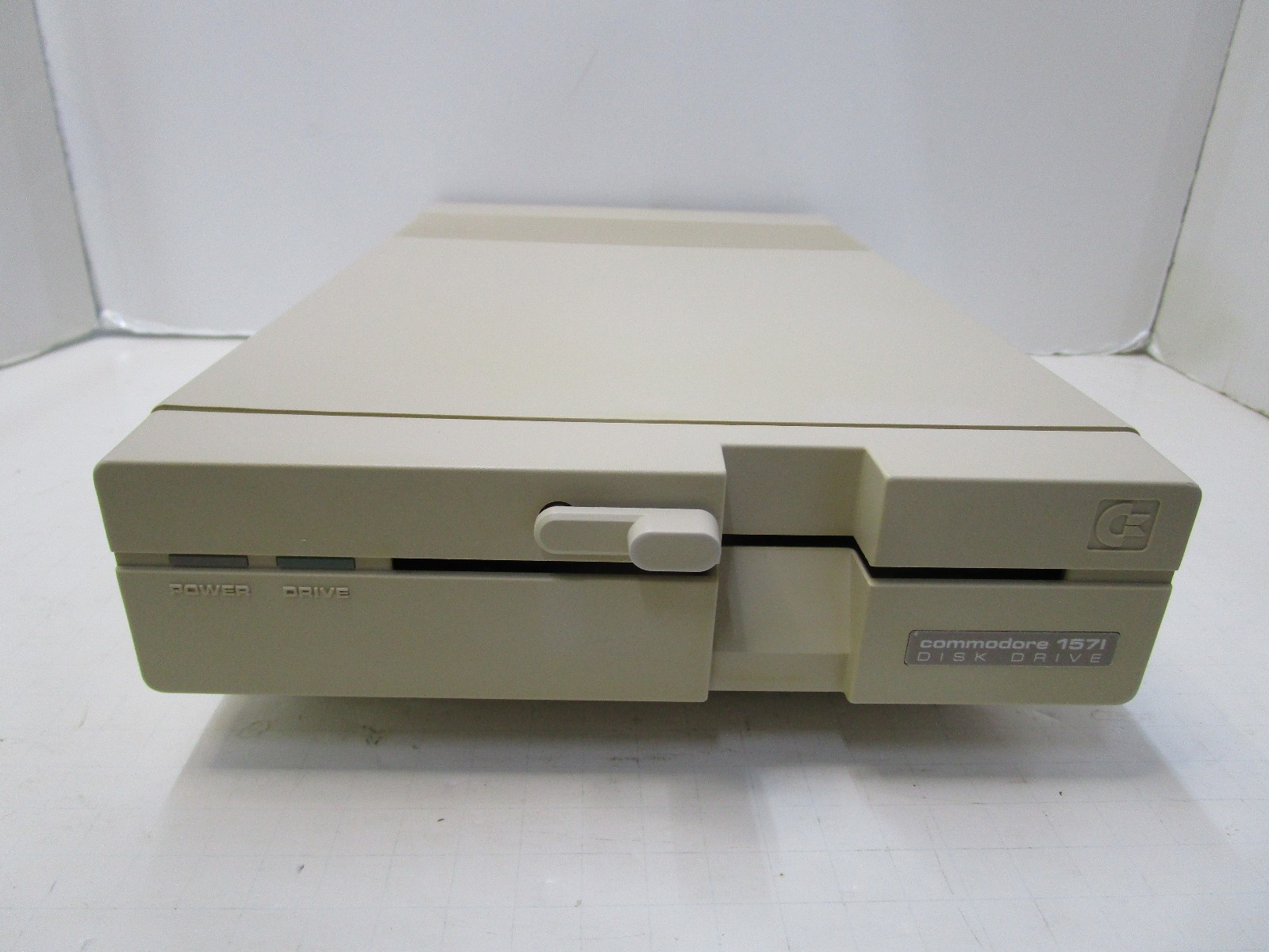 COMMODORE 1571 FLOPPY DRIVE FOR C64 64C VIC-20 C16 PLUS/4 128 TESTD/WRKN LX57 💾