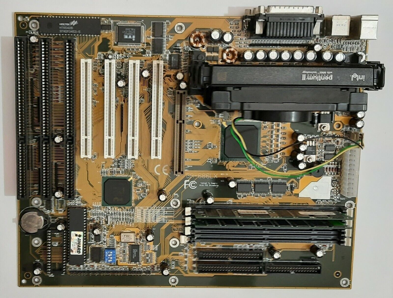 Gigabyte GA-686LX Slot 1 AGP ISA Motherboard + Intel Pentium II 300MHz + 128MB RAM
