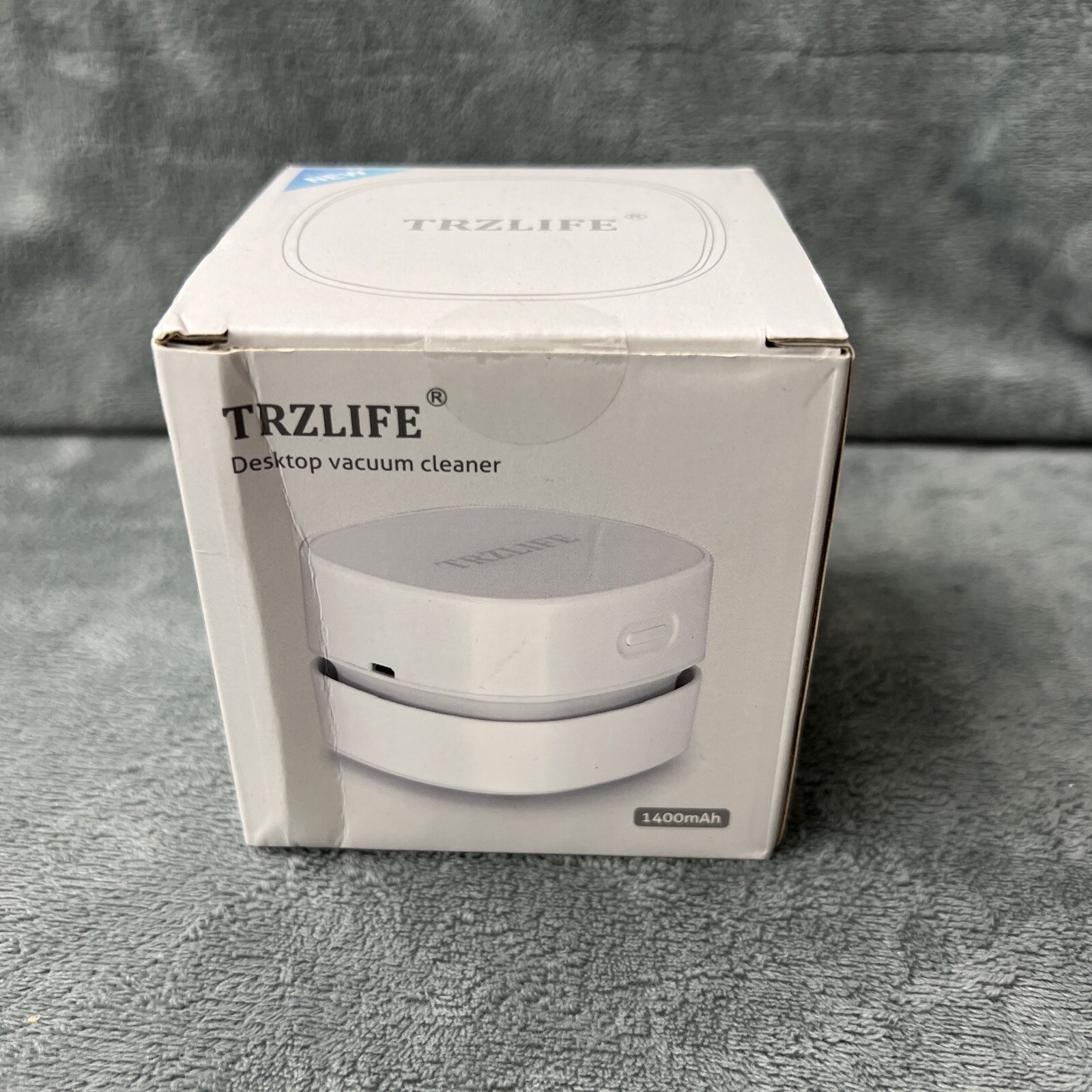 TRZLIFE Desk Vacuum Cleaner, Upgraded Mini Table Improved White  - NEW