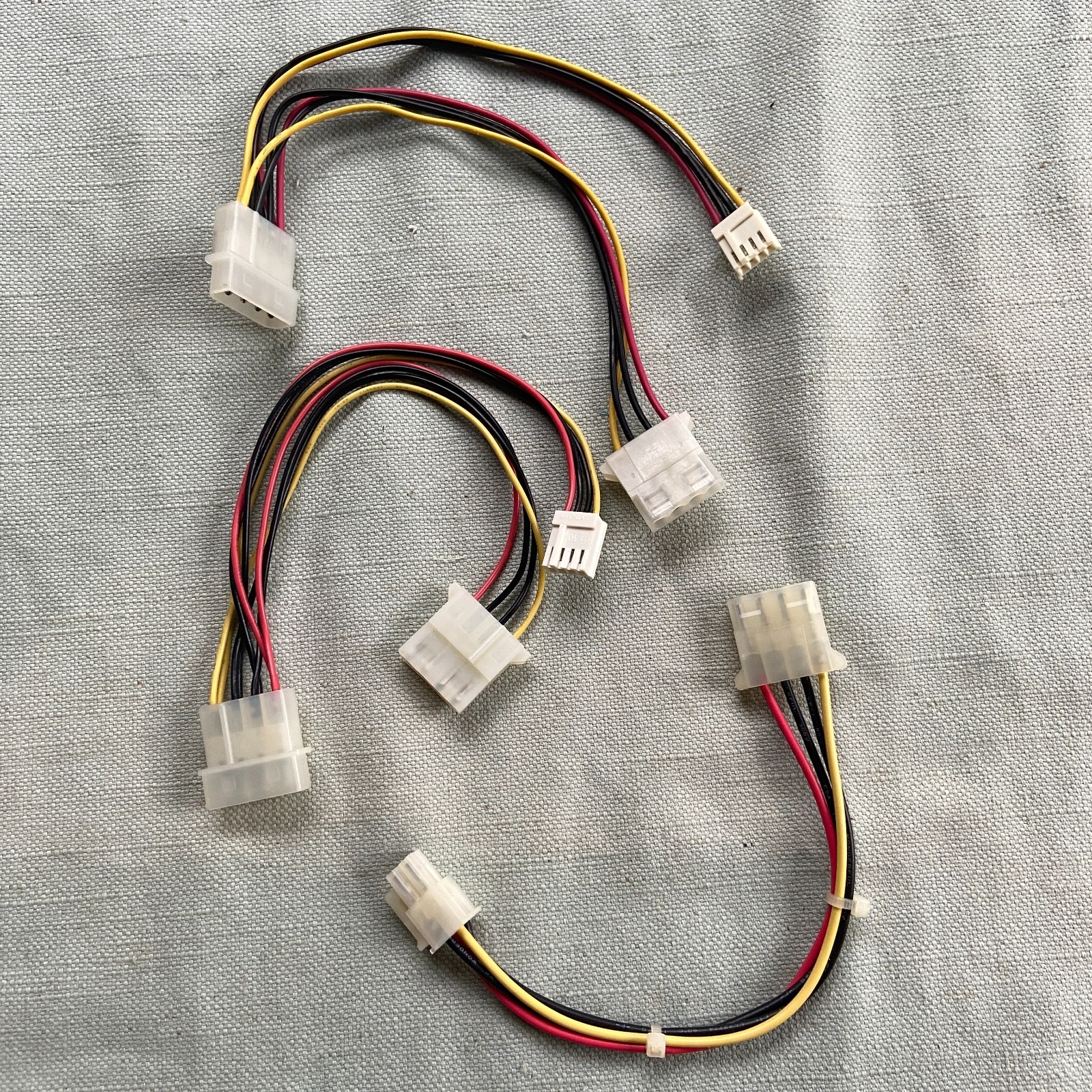 Molex IDE Hard Drive Floppy Fan Y Splits Power Internal Cable Connectors 4 Pin M