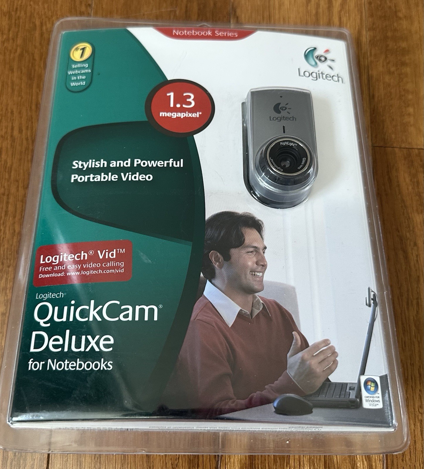 New Logitech QuickCam Deluxe for Notebooks (960-000043)NEW