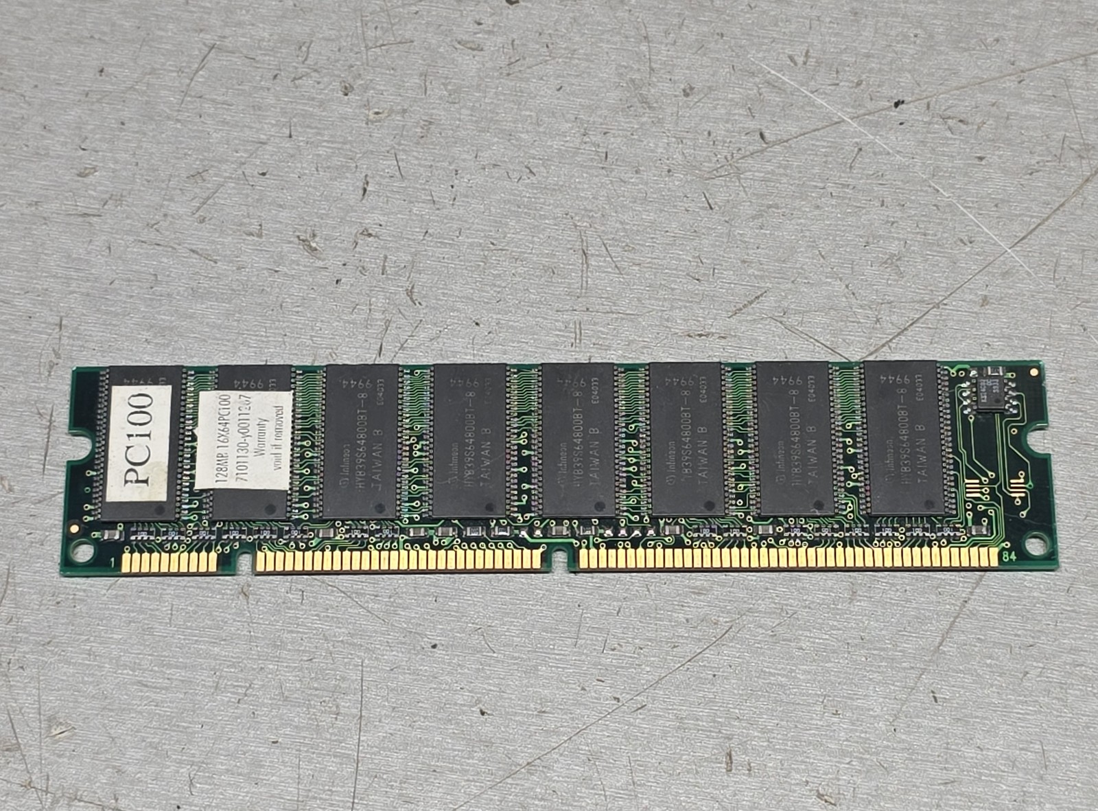 Infineon Chip 128MB PC100 SDRAM 168-Pin DIMM Desktop Memory RAM 16x64