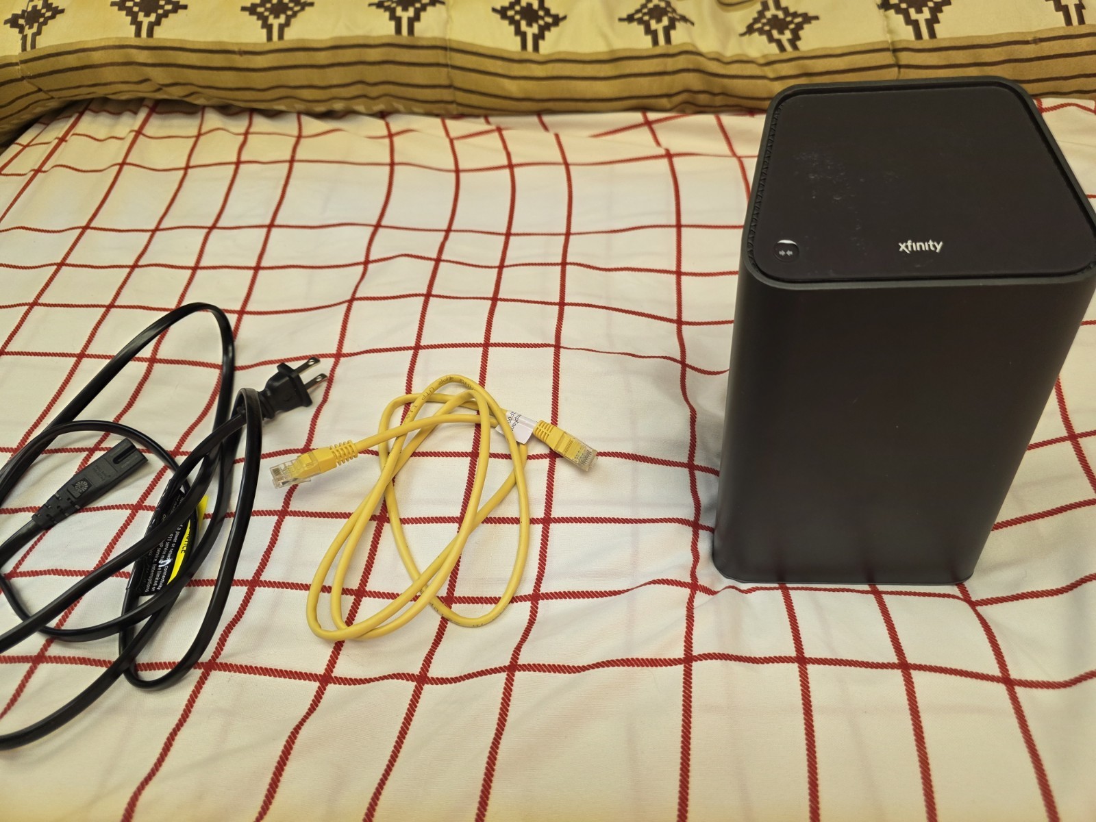 Xfinity XB6-A Gateway WiFi Router Modem xFi with cord Tested for power on only