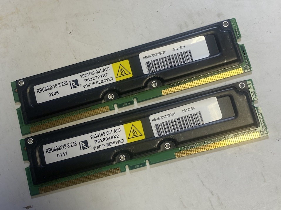 512MB Total 2x256MB RDRAM PC800 RIMM ECC RBU800X18-8/2560206 Server RAM