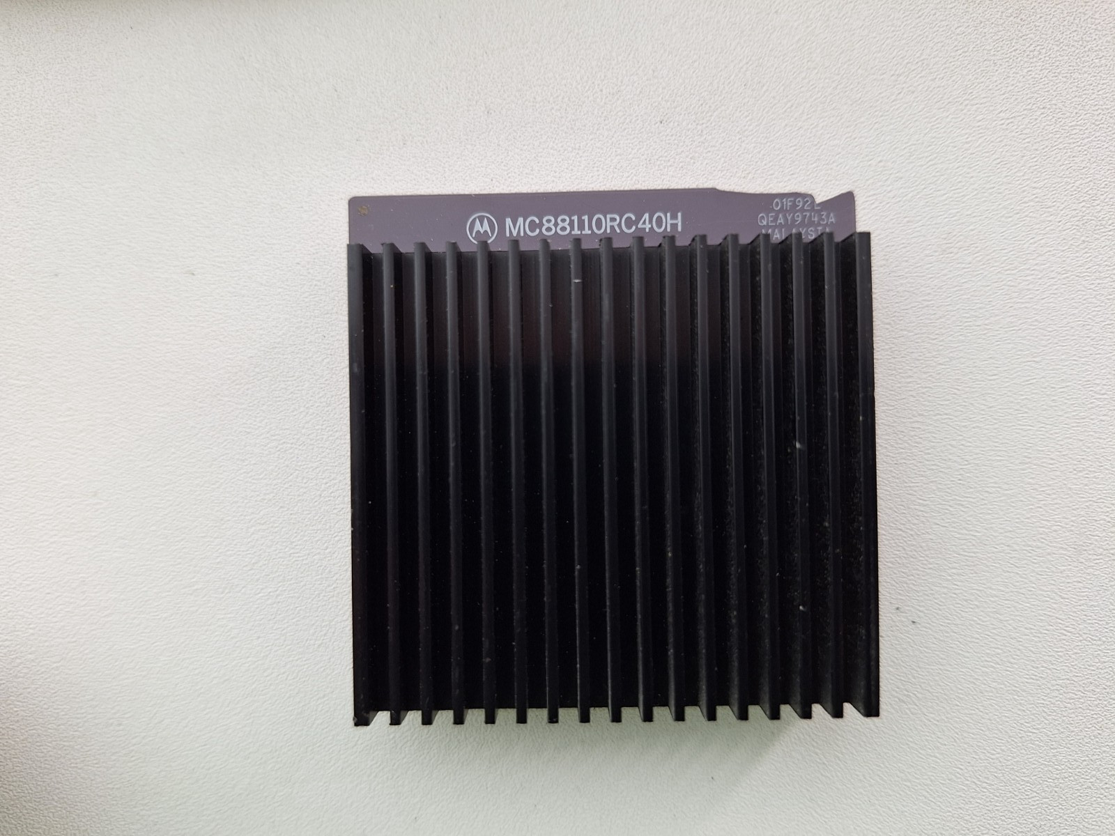 Motorola MC88110RC40H 01F92L 88110 very rare RISC vintage CPU GOLD damaged  #2