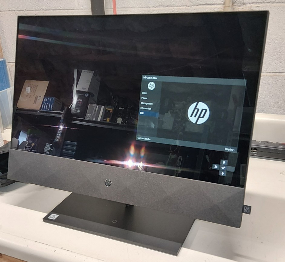 24" Pavilion All-In-One Desktop Computer For parts-Screen Good As Is
