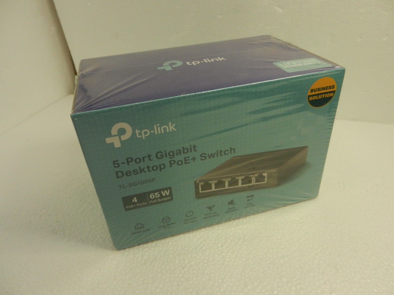 TP-Link TL-SG1005P Gigabit Ethernet POE+ Switch