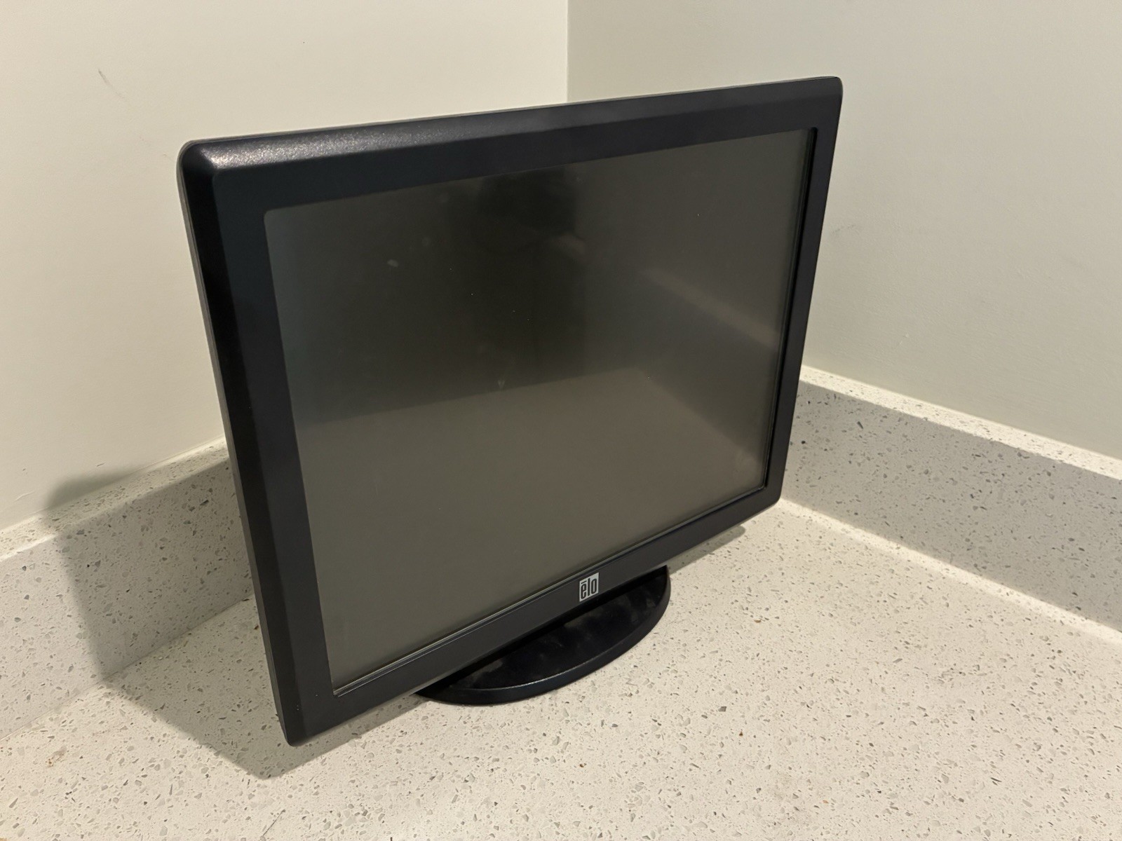 ELO ET1515L 15" Touchscreen POS Monitor Functional