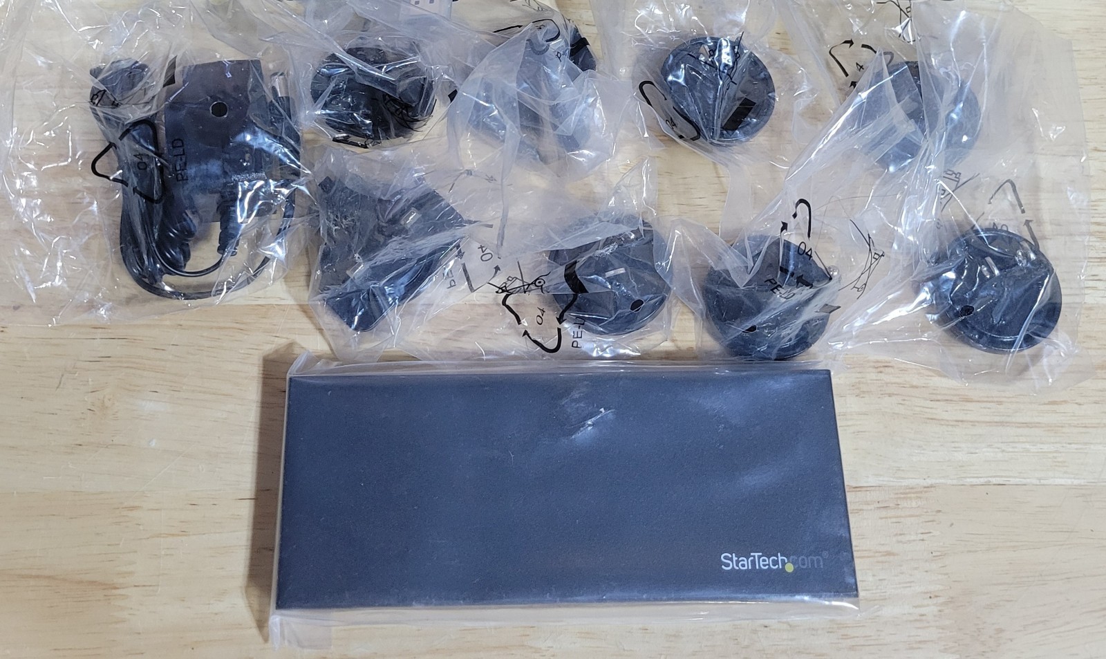 New ST124HD202 StarTech 4-Port HDMI 2.0 Desktop Splitter - UHD 4K 60Hz