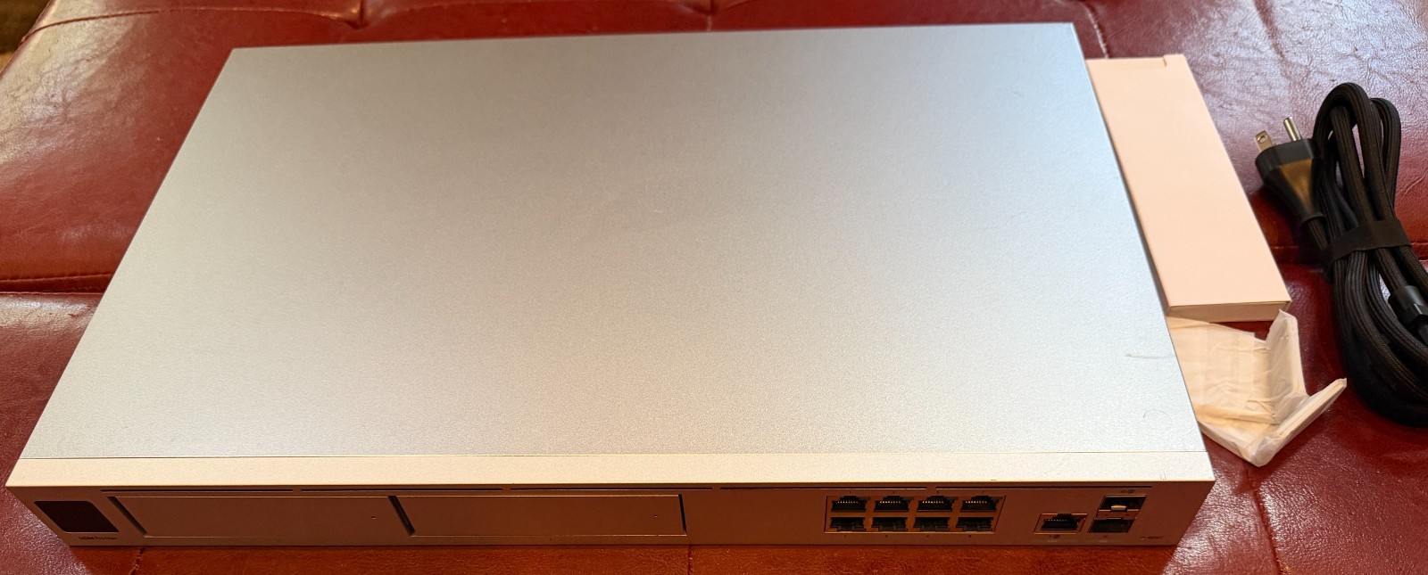 Ubiquiti UniFi Dream Machine Pro UDM-Pro Security Gateway Router with Rack Kit