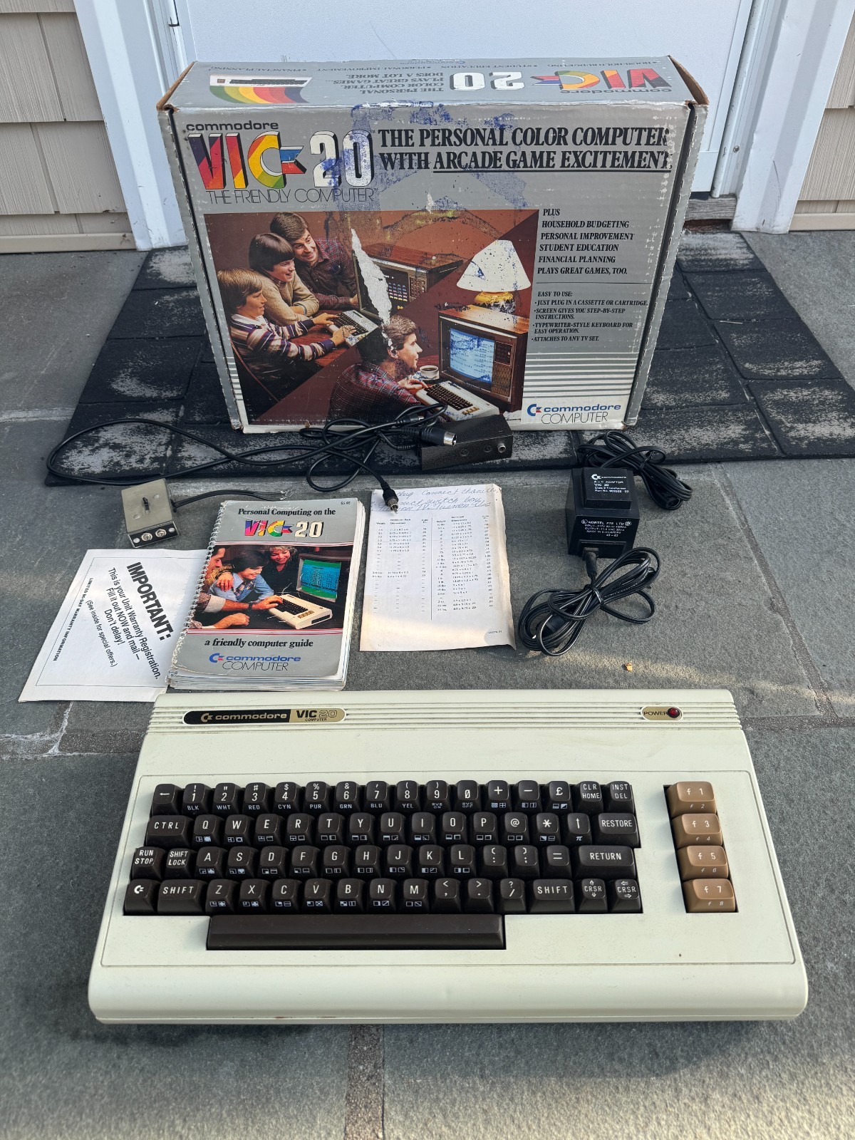 Vintage The Commodore VIC 20 Microcomputer Tested Working Used