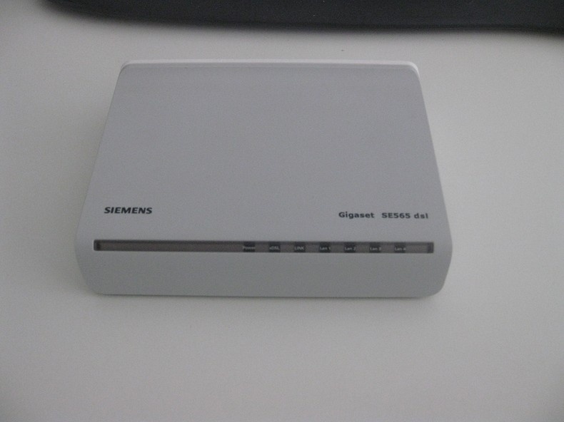 Siemens Gigaset SE565 DSL Ethernet ADSL Modem PSTN EXCL PSU