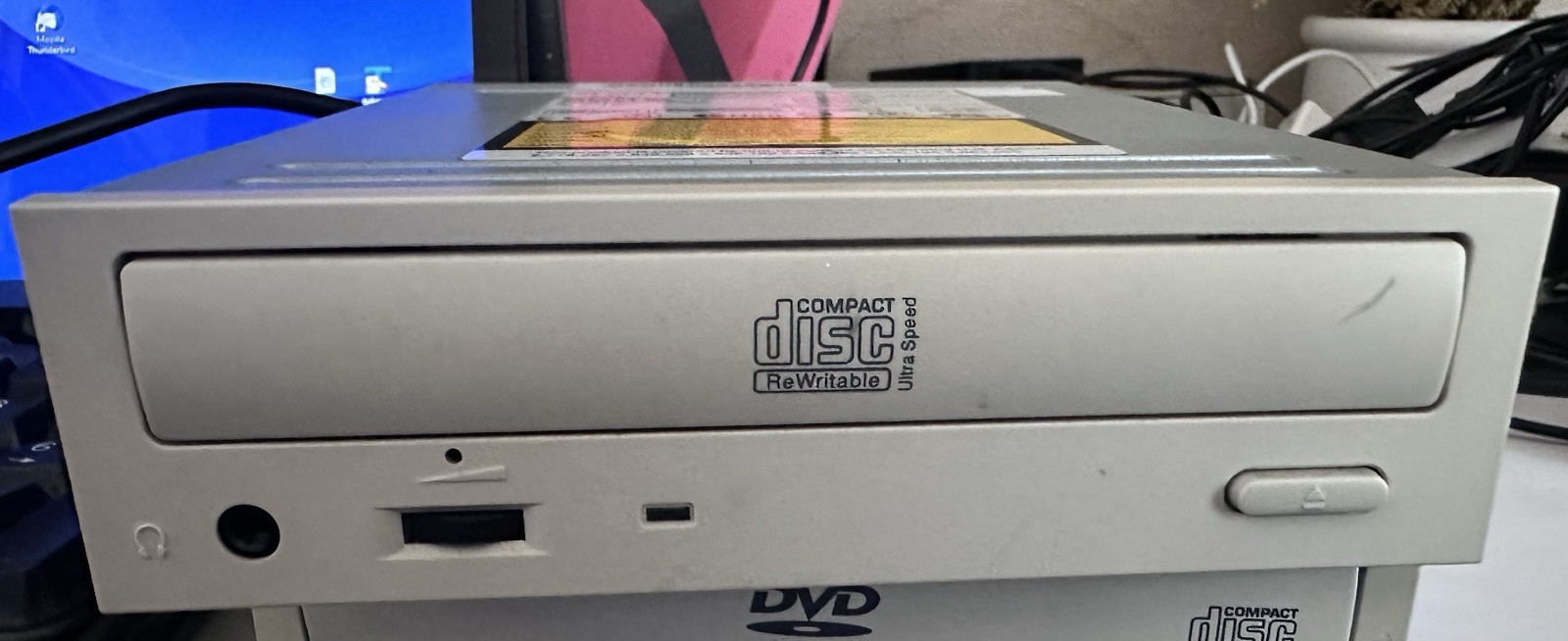 Sony CD-R/RW Model#: CRX225E