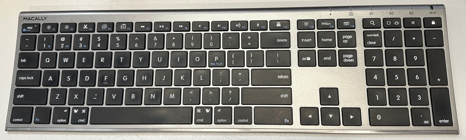 Macally Wireless Keyboard (Model: ACEBTKEYSG) - Repair Or Parts
