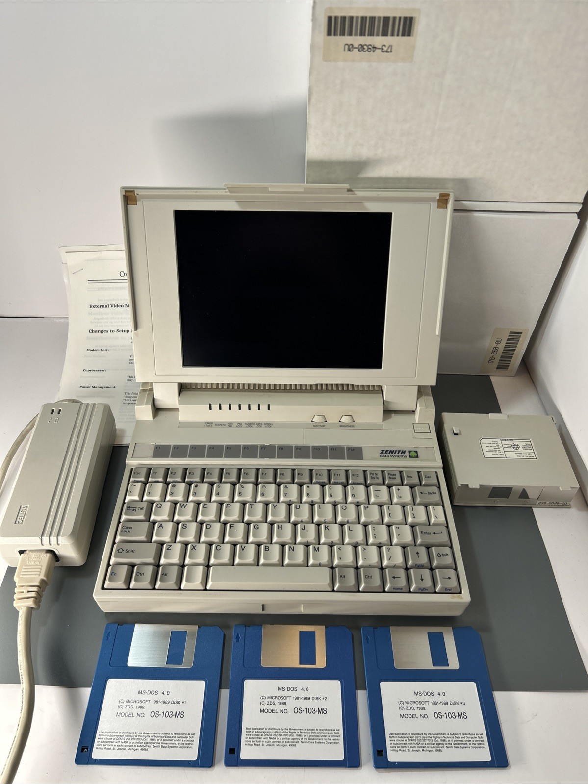 Vintage Zenith ZL-2 Notebook Computer w/ Original Box Accessories Powers On