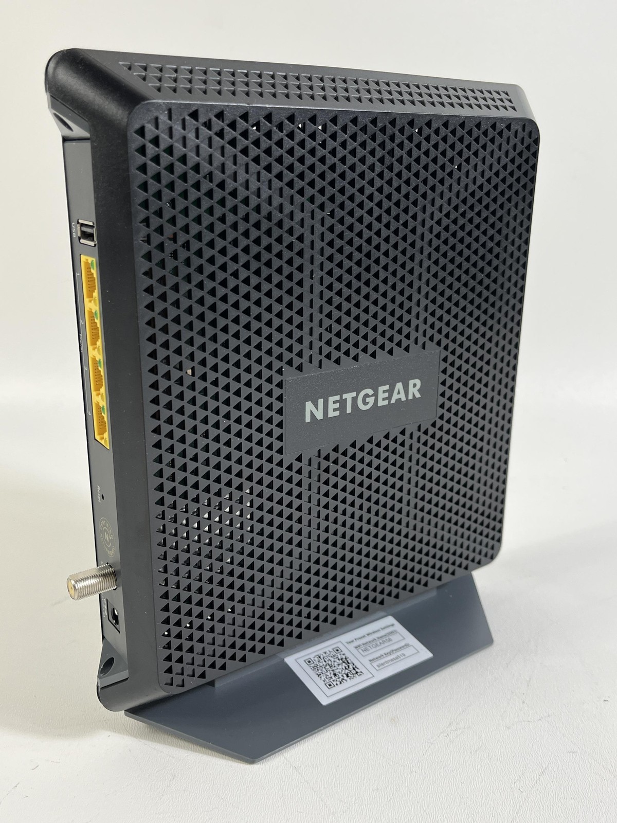 NETGEAR Nighthawk Cable Modem and WiFi 5 Router Combo (C7000) - Compatible with