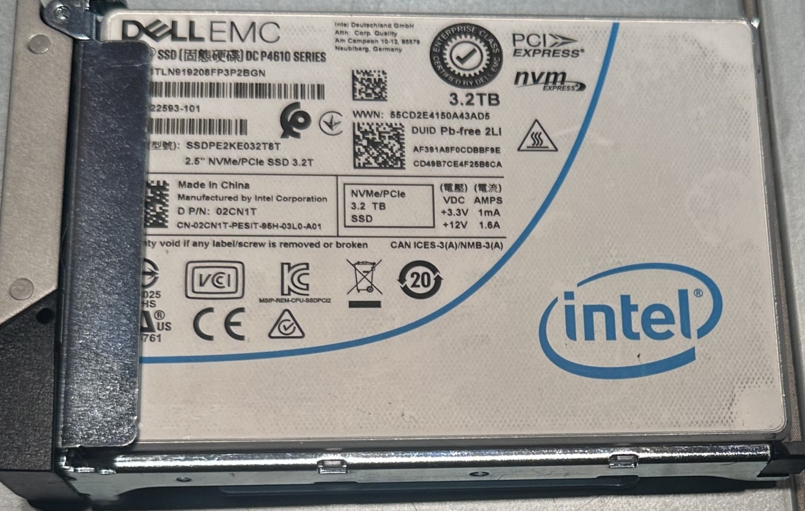 Dell EMC Intel DC P4610 3.2TB U.2 NVMe PCIe SSD 2.5" SSDPE2KE032T8T 02CN1T