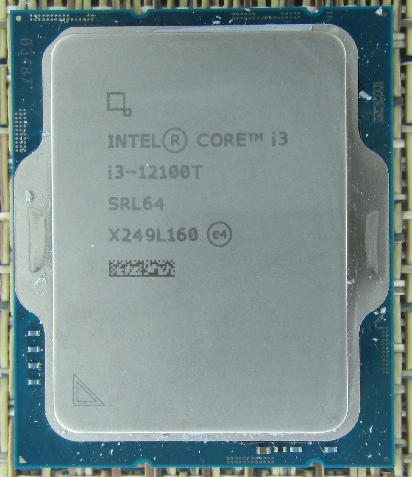 intel core i3-12100t