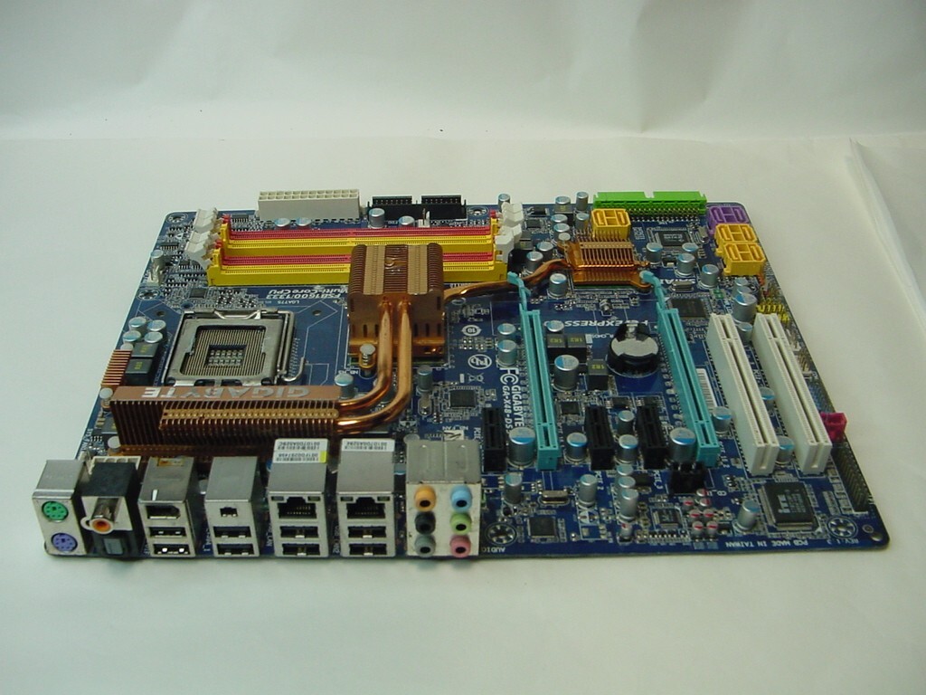 GIGABYTE GA-X48-DS5 MOTHERBOARD - NO I/O SHIELD