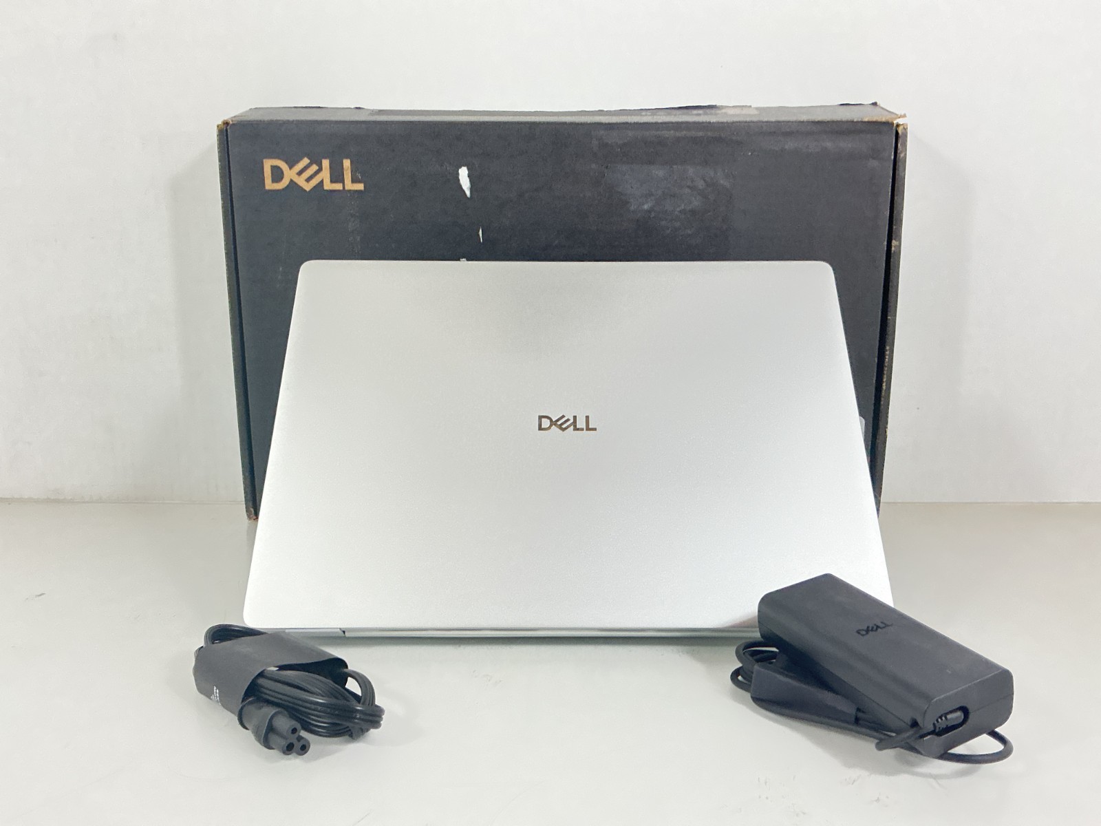 Dell Pro 16" Plus PB16255 16GB 512GB SSD Radeon 840M WiFi7 TB4 W11P - 938XG