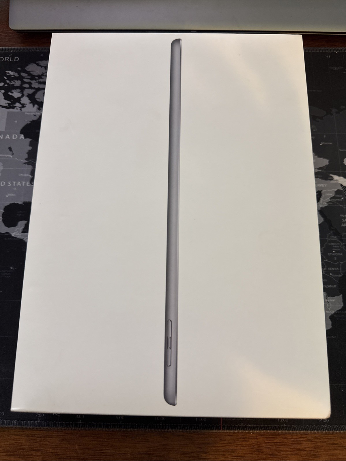 Apple iPad 6th Generation Wi-Fi 128GB Model A1893 (Empty Box) Space Grey