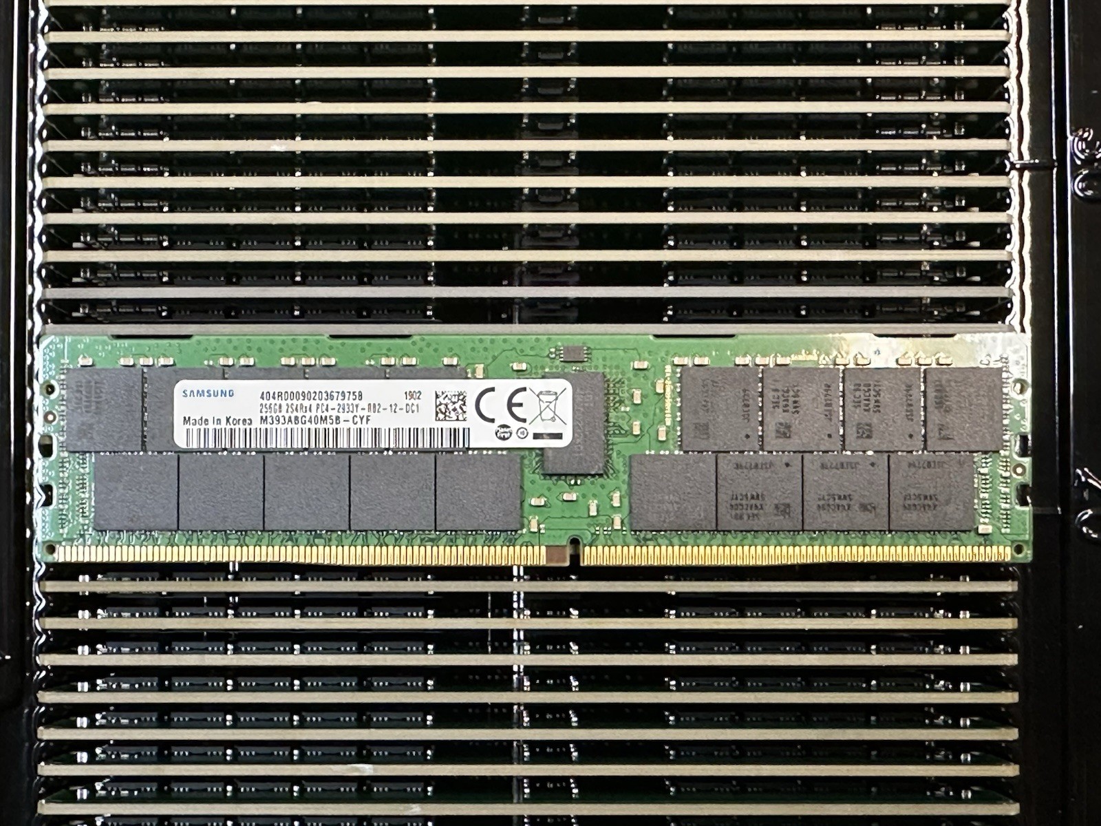 Samsung 1x 256GB 2S4Rx4 PC4-23400 DDR4-2933Y-R RB2 ECC RDIMM Server RAM Memory