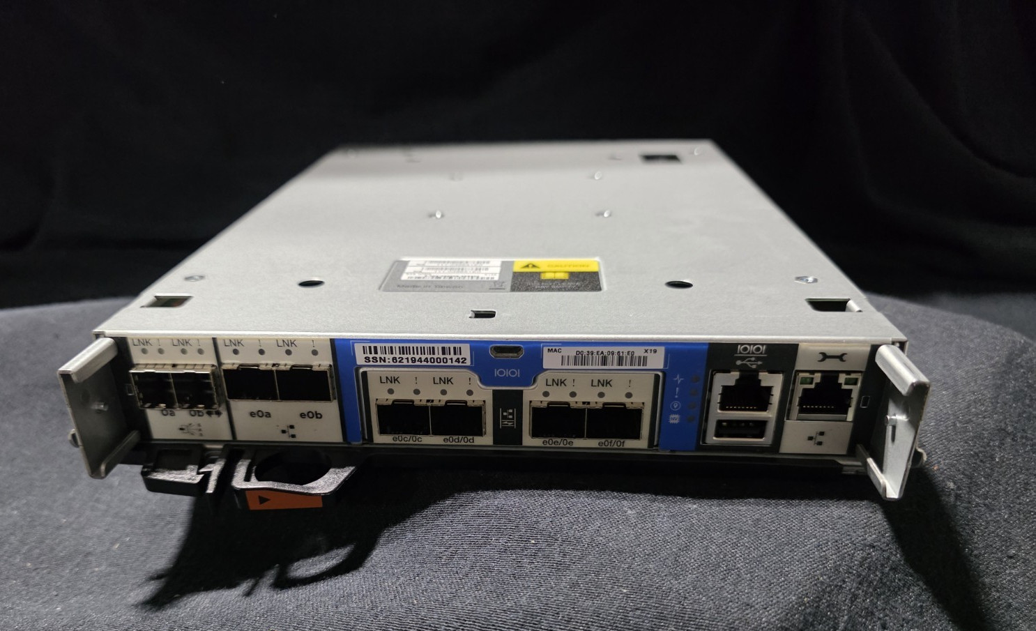 NetApp 111-03964 + C0 SAS WWN Storage Controller 111-03965 + C0