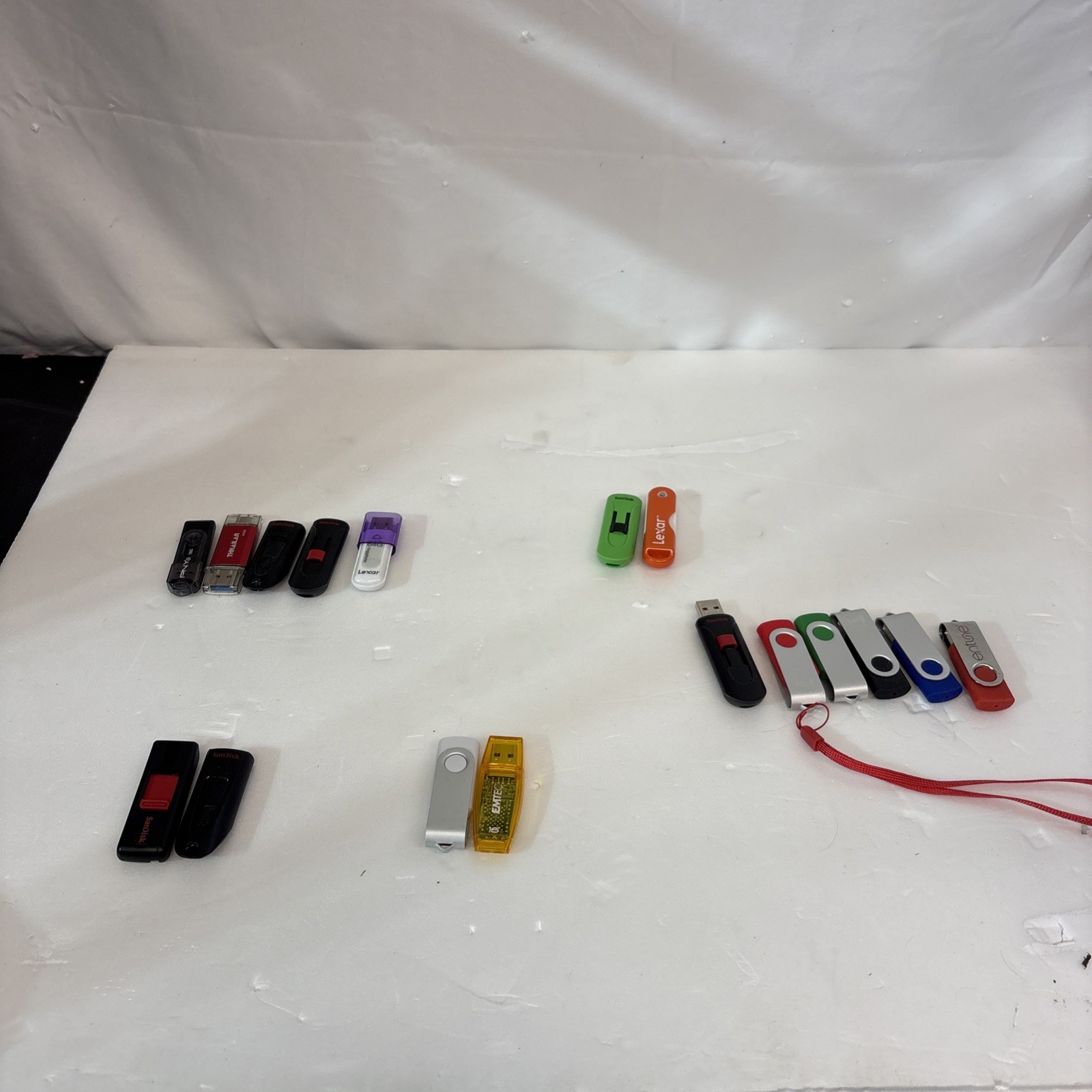 Lot Of Jump Drives Different GB Mixed 