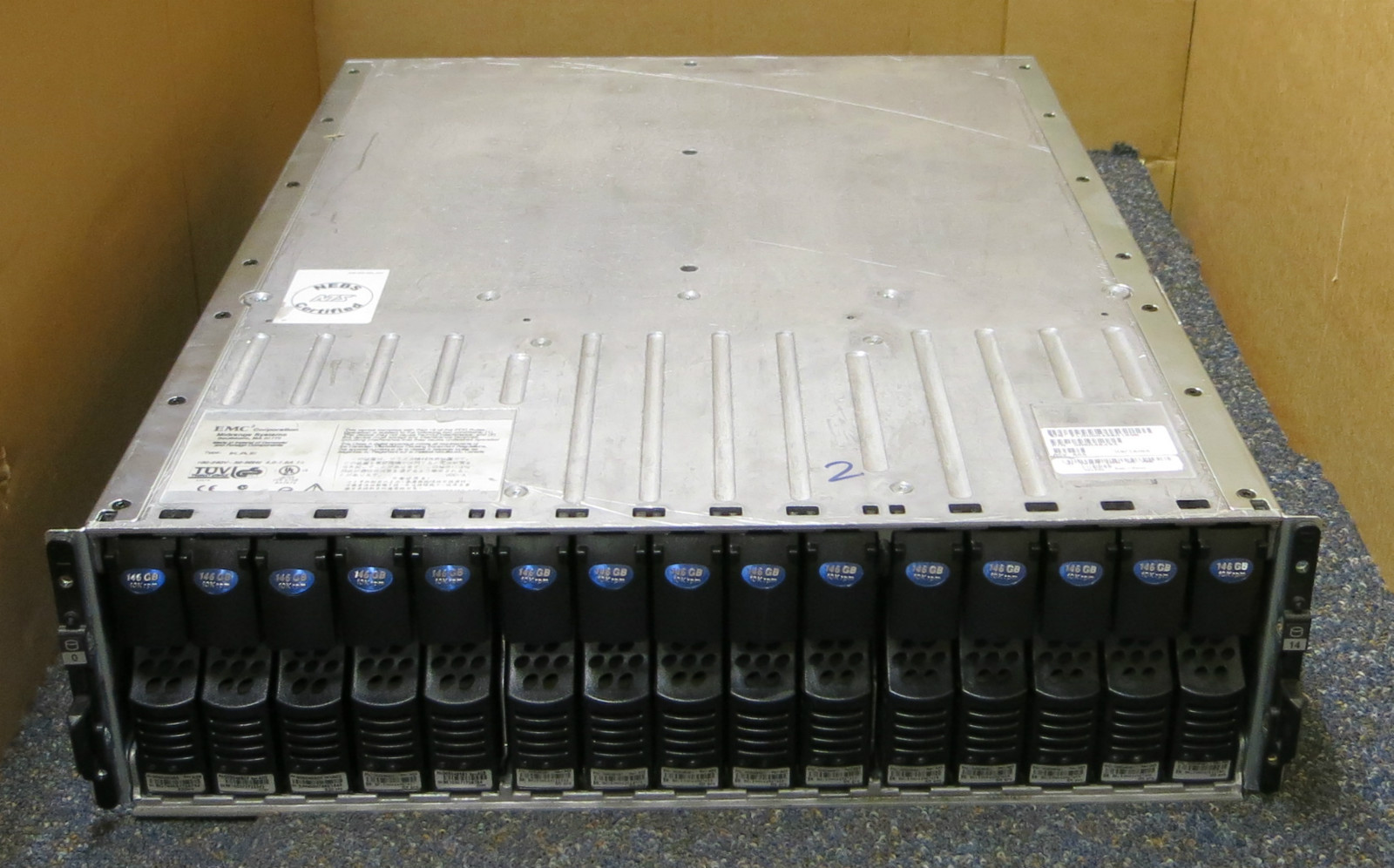 EMC Dell KAE Storage Array W4572 005048494 + 15x 146GB 2x Controllers 2x PSU