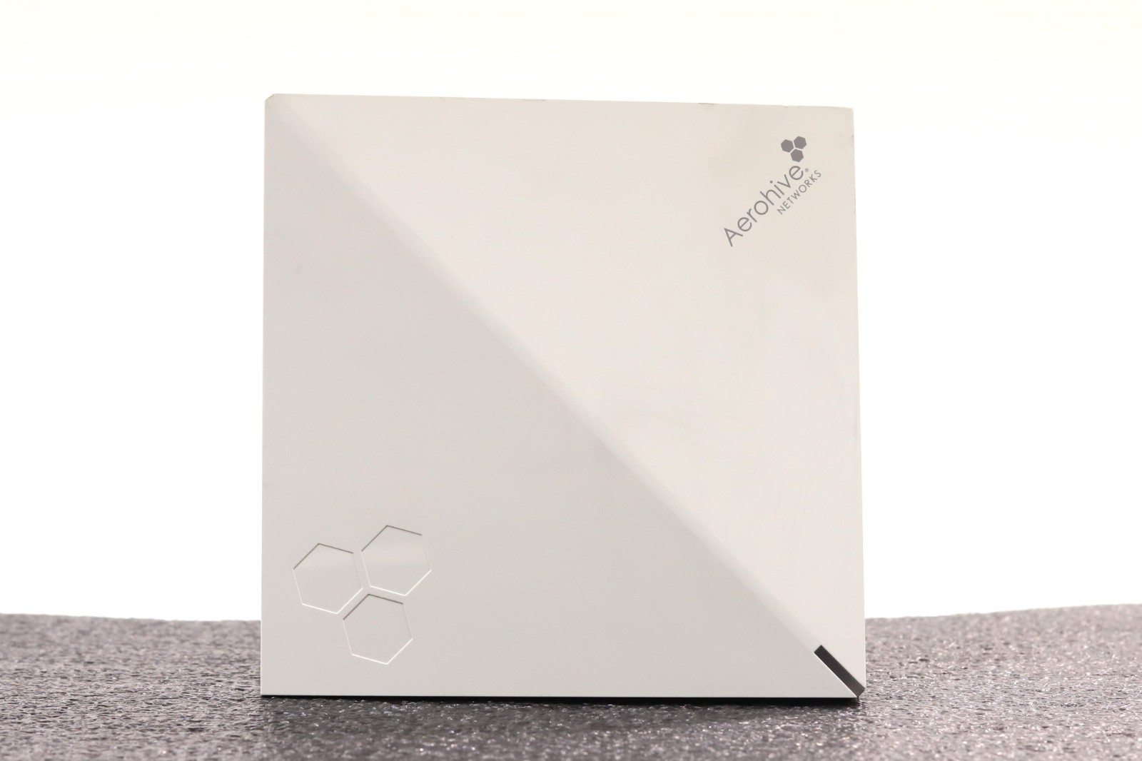 Aerohive AP122 Dual-Band 802.11ac Wireless Access Point P/N: WBV-AP122 Tested