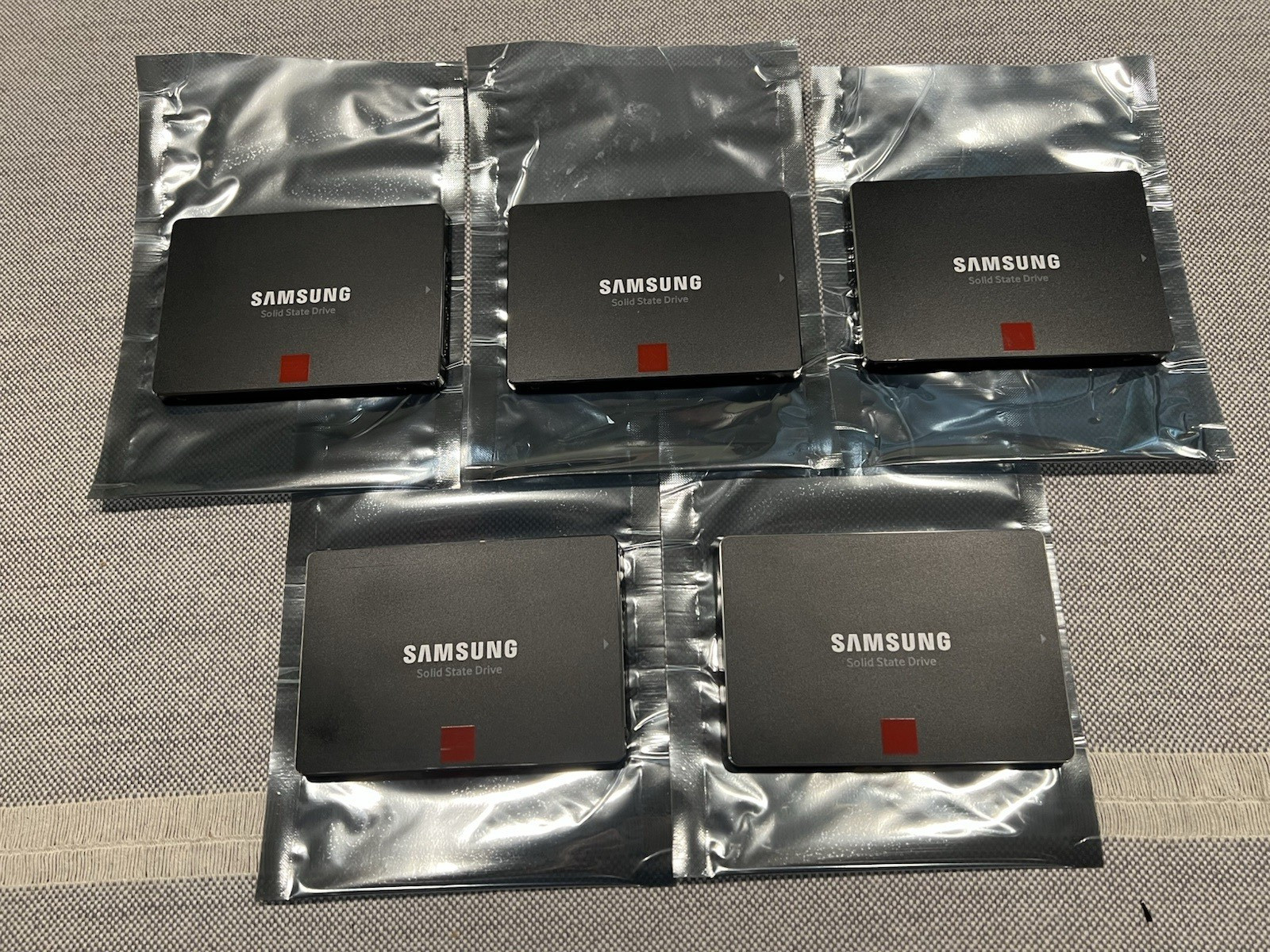 Samsung 850 Pro Series 2TB 2.5inch SATA3 6Gbp Internal SSD MZ-7KE2T0 5 Available