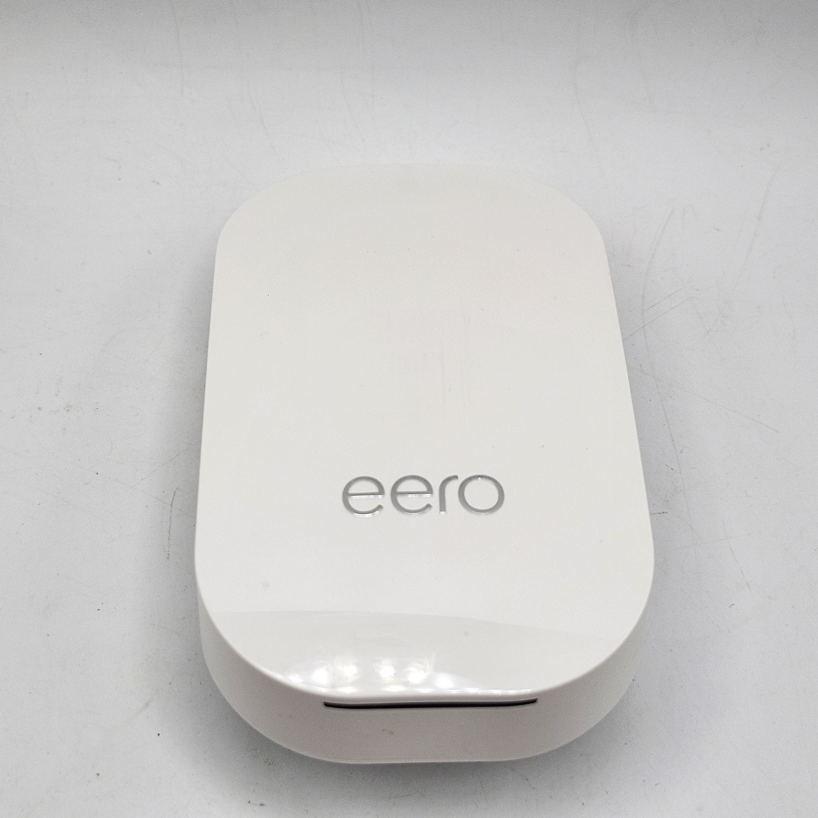 EERO Beacon Dual-Band Wi-Fi 5 Mesh Extender D010001 