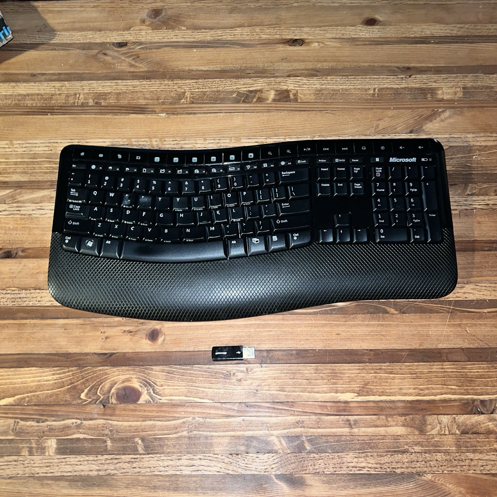 Microsoft Wireless Comfort 5050 Desktop Keyboard USB Receiver Tested