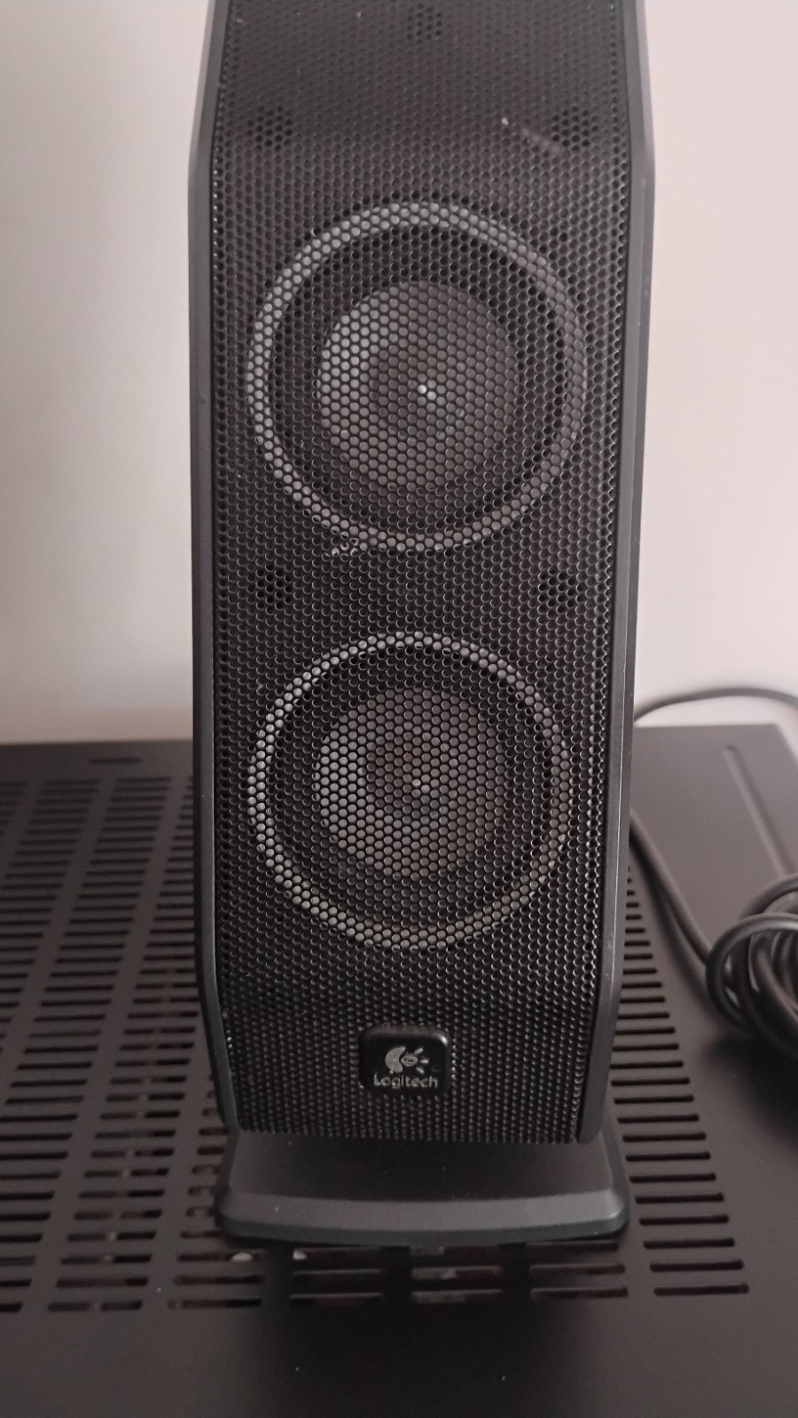 Logitech X-540 Replacement Original OEM Rear Left Speaker "BLACK" Plug Tested