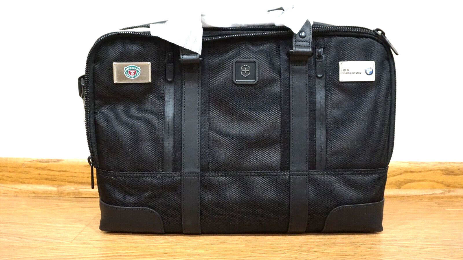 VICTORINOX PAULISTA 17 LAPTOP BRIEF WITH TABLET/eREADER POCKET NEW