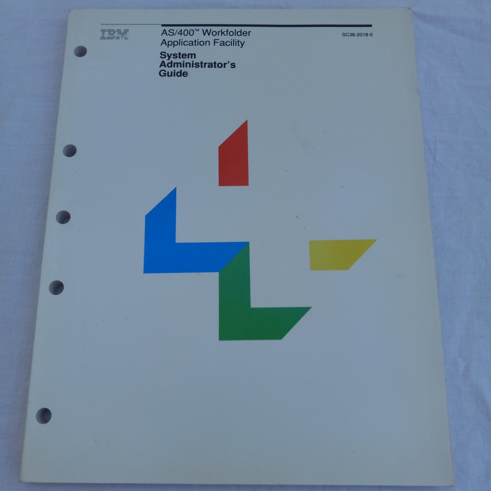 1990 1st Ed IBM AS/400 (WAF) SYSTEM ADMINISTRATORS GUIDE Manual 212pg