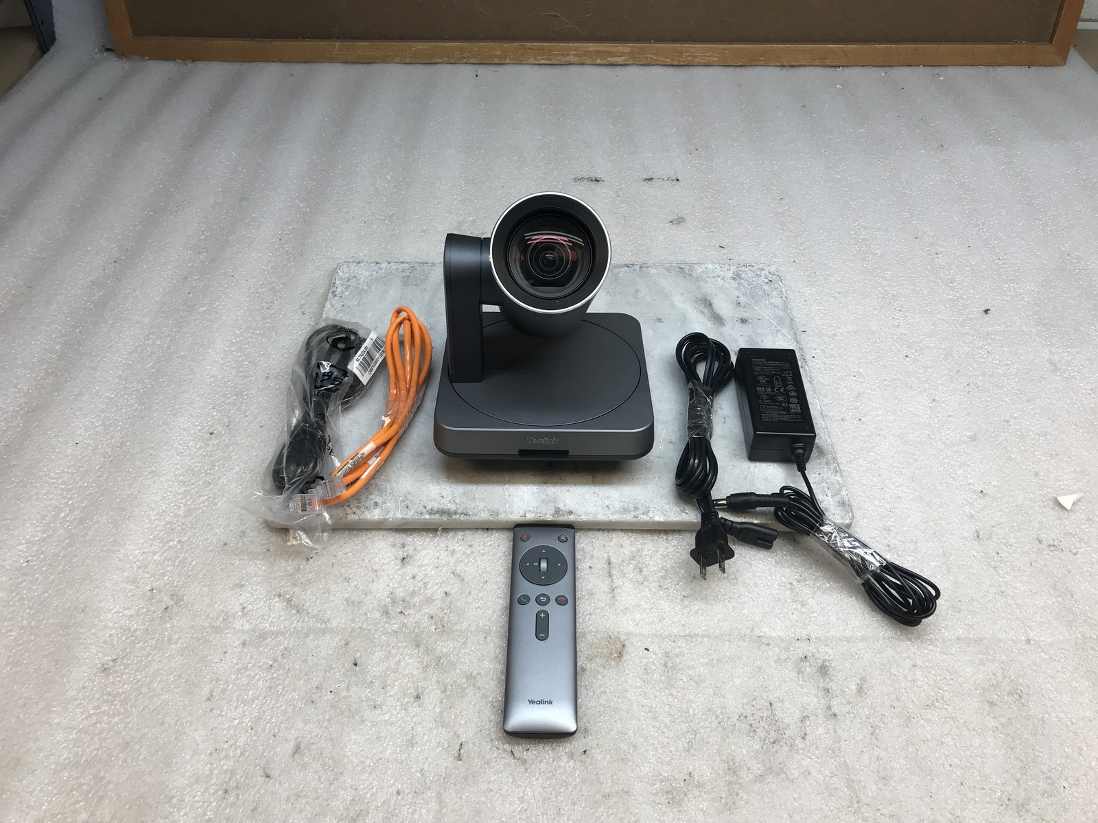 Yealink UVC84 4K PTZ USB Conference Camera 12x Optical Zoom w/ Cables Tested