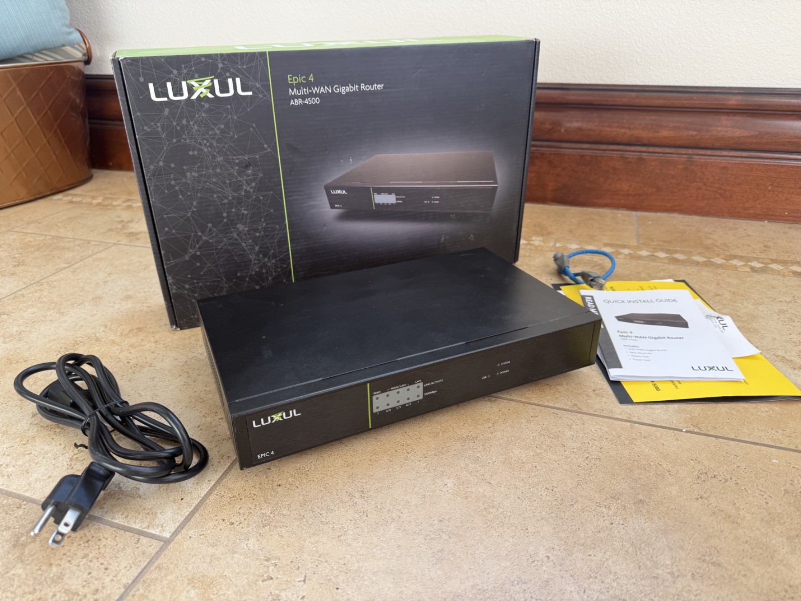 Luxul Epic 4 Multi-WAN Gigabit Router ABR-4500 - Excellent Condition
