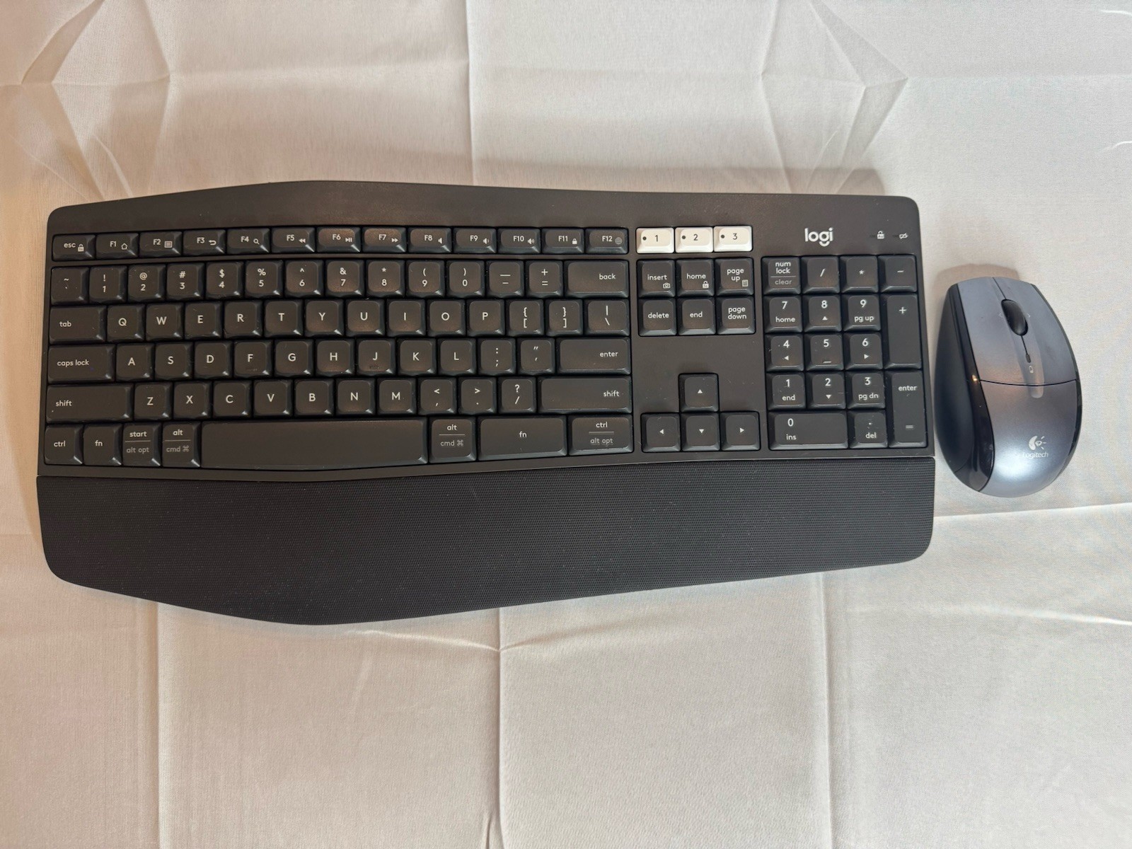Logitech K850 Performance Wireless Keyboard  BlueTooth FREE S/H
