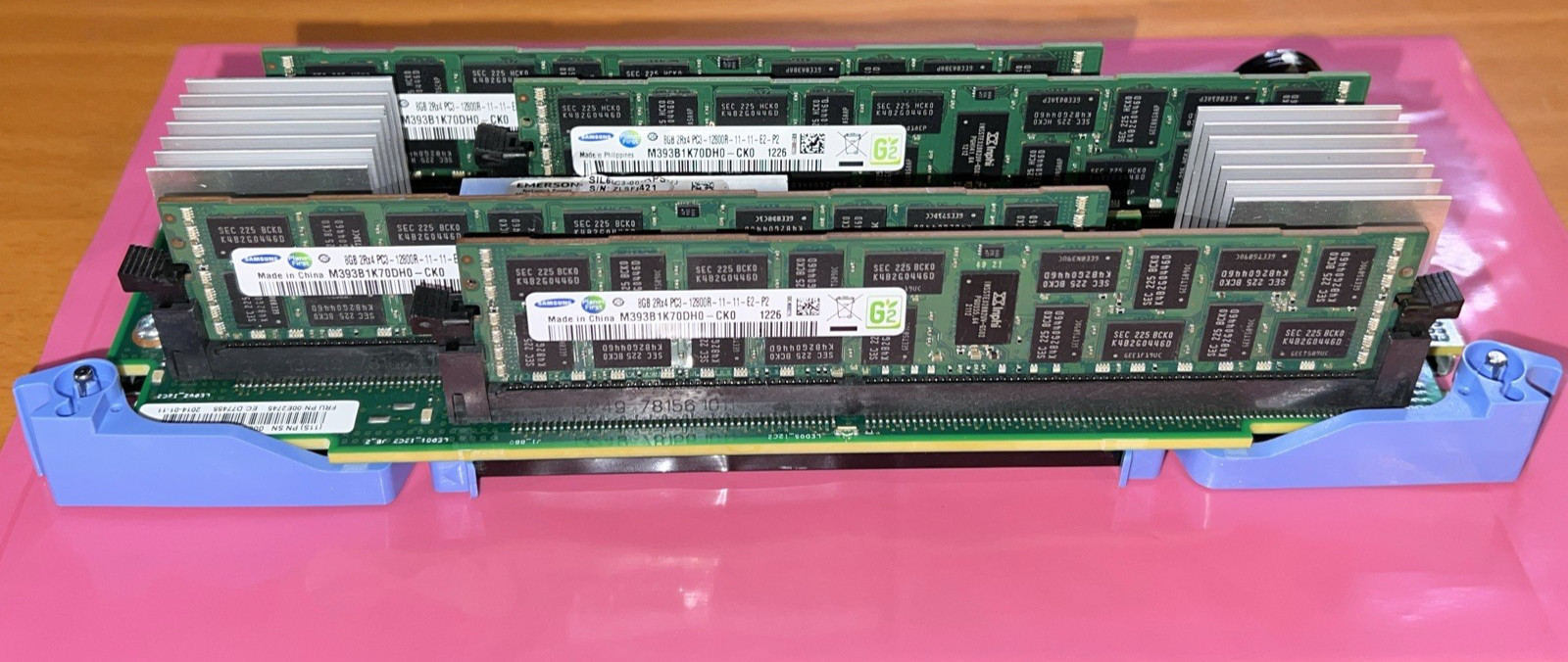 IBM FRU PN: 00E2745 4-Slot Memory Riser Card w/32G of Memory Installed