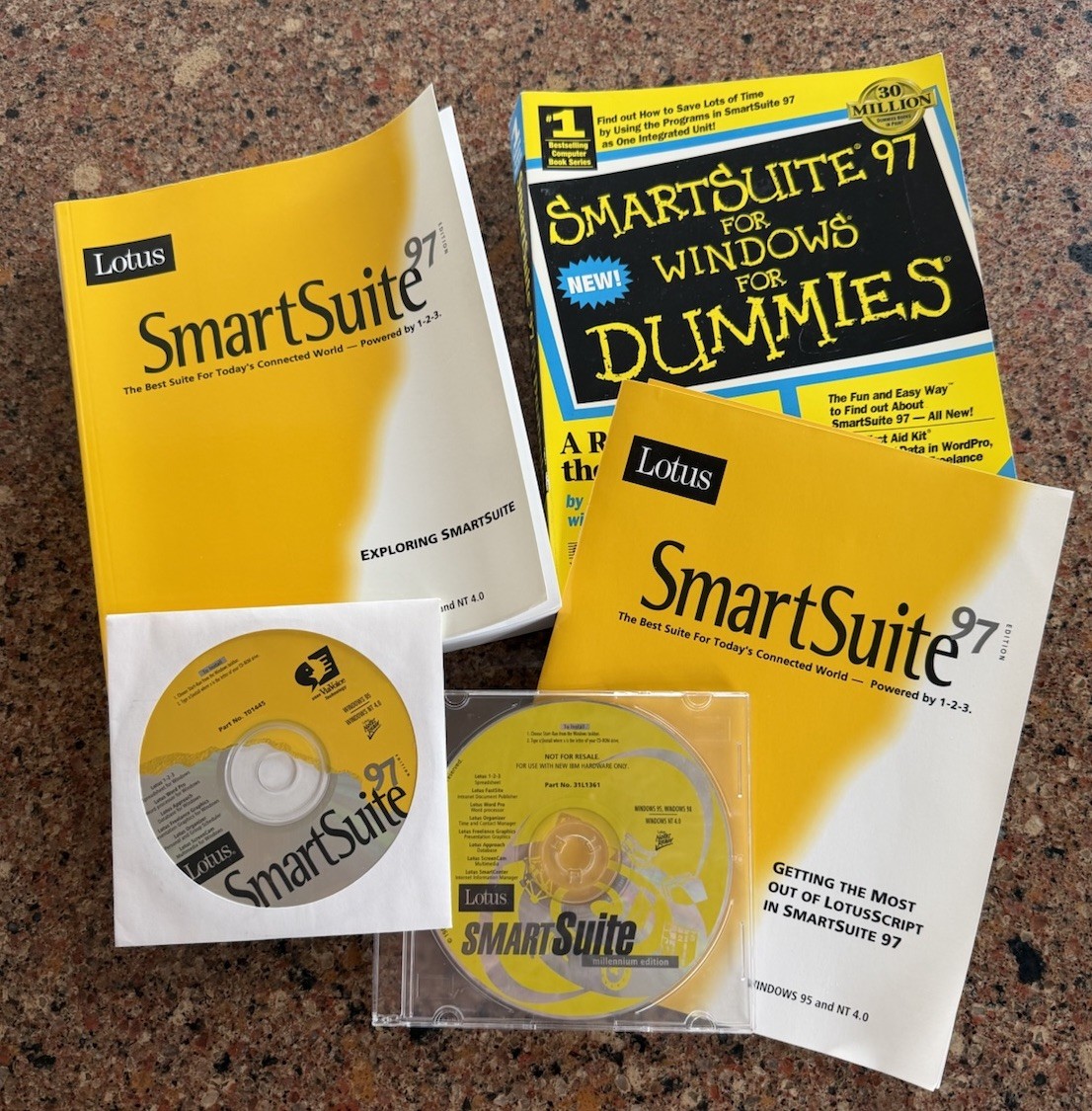 Lotus Smart Suite ‘97 Bundle (Windows 95/98 NT 4.0)