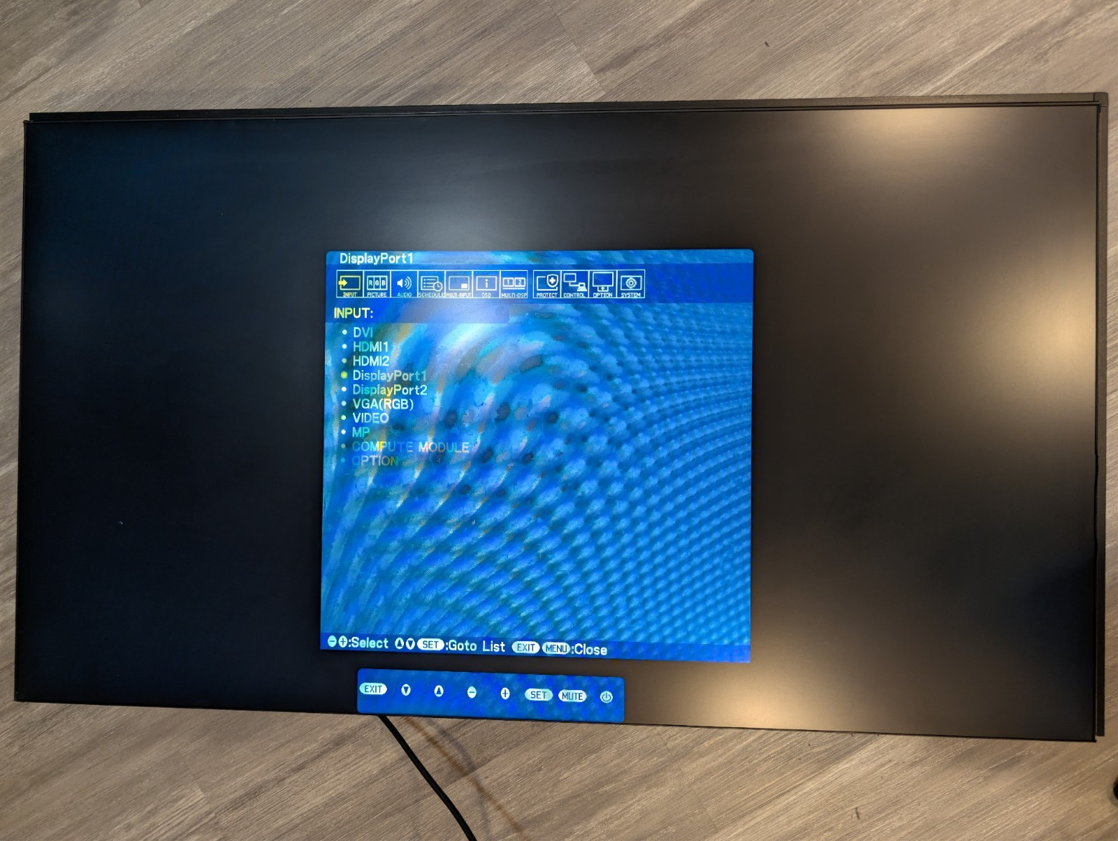 NEC MultiSync UN462VA | Works | retails ~$2,500 | 46"