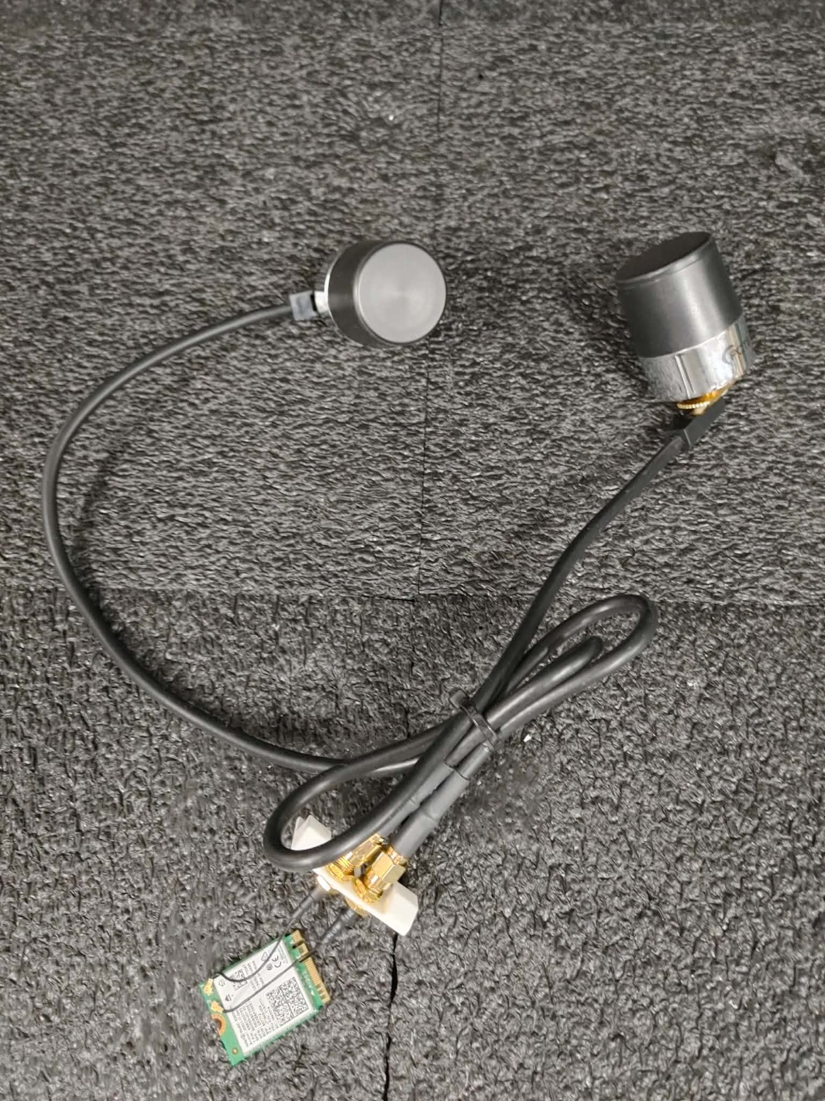Lot 2 PCTEL/Maxrad MLPVDB2458 Low-Profil MLPV Antenna 2.4-6GHz 4 dBi w 9260NGW