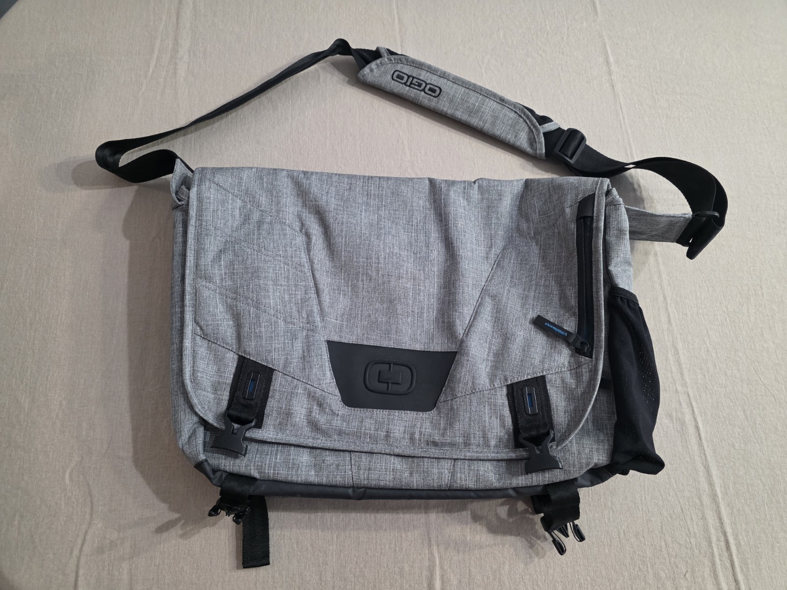 OGIO Pagoda 15 Work Messenger Shoulder Bag in Static Grey Color