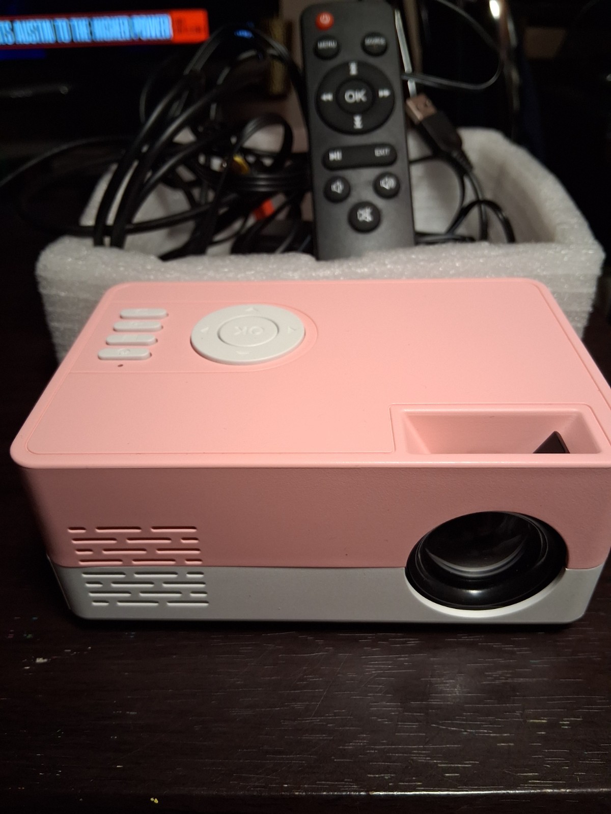 Portable Mini Projector - High Resolution - Pink - with Remote and Wires