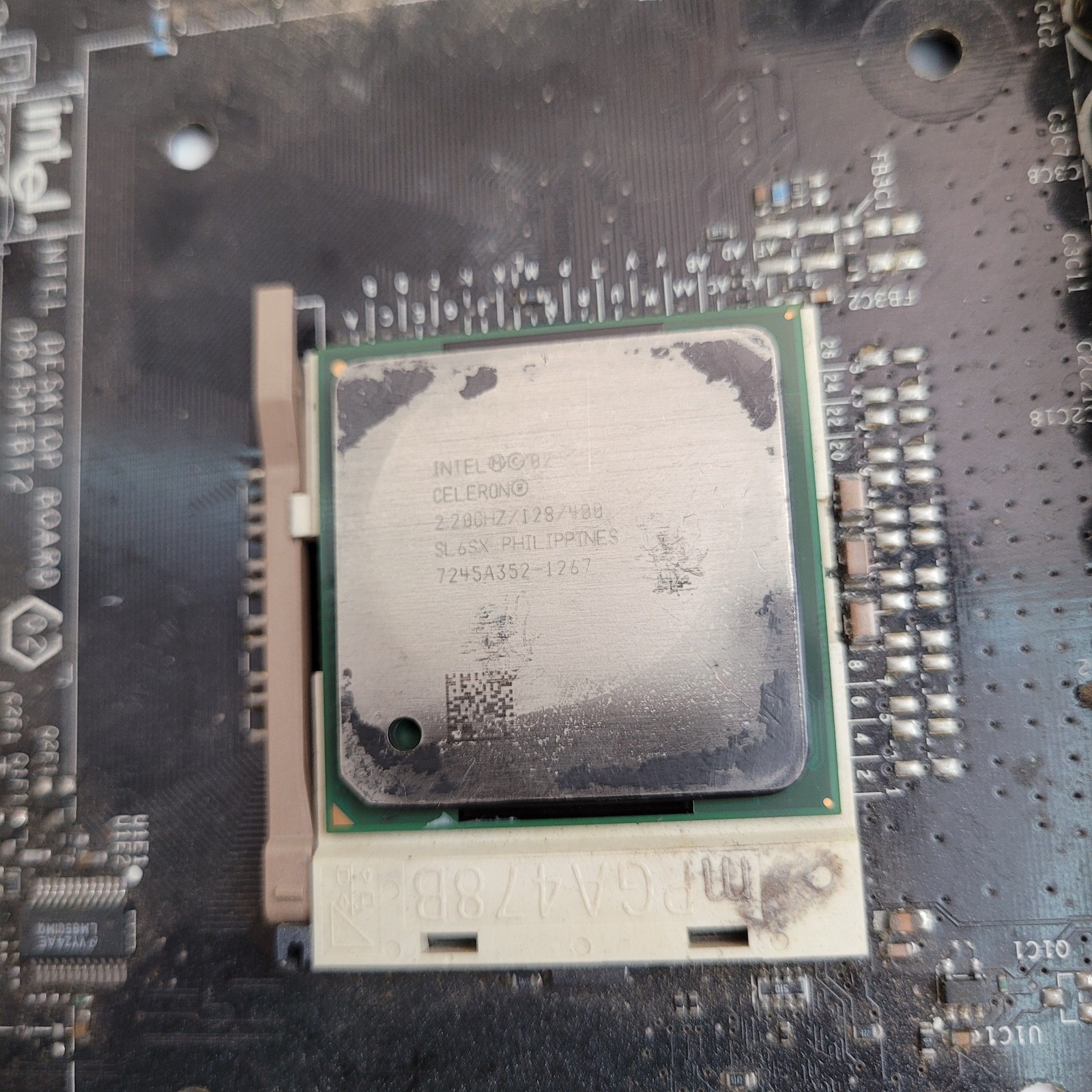 Intel Celeron Processor SL6SX 2.20GHz 128K 400MHz Socket 478 CPU